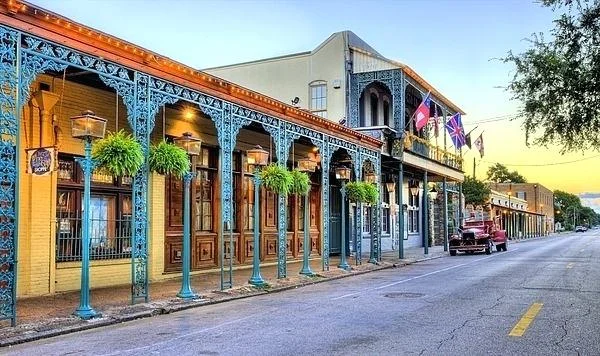 Come see history brought to life! Experience the rich heritage of Pensacola when you explore Pensacola’s downtown historic district. Historic Pensacola has eight and a half acres and 28 properties. The “One Ticket,” seven days to explore ticketing, makes it easy to leisurely stroll through the museums and take both self-guided and guided tours of historic homes while interacting with live period dressed history interpreters. Pensacola’s historic downtown is full of historic sites, but every step you take is a part of our nation’s earliest days. Known as the “City of Five Flags,” Pensacola has been under the flags of Spain, Britain, France, the Confederacy, and the United States. Learn about this and other facts about the rich history of Pensacola when you spend a few days in Pensacola’s historic district. Pensacola’s historic district includes Pensacola Children’s Museum, the Voice of Pensacola Multicultural Center, the Museum of Commerce, and much more. There are plenty of unique historical sites to enjoy such as Belmont-Devilliers, a historic neighborhood centered around music, food and entertainment during the 20th century. The Cultural Heritage Museum is used as a performing arts space to showcase local blues, gospel, and jazz artists. You have the chance to take a piece of history with you when you shop at one of the four stores in the historic district. Don’t miss your chance to experience 500 years of history at the “City of Five Flags.” You can enjoy all that the Historic Pensacola has to offer for only $8, with special deals for military and students. Just a short trip from Residence at Nature Creek, Historic Pensacola is a great stroll through American History.