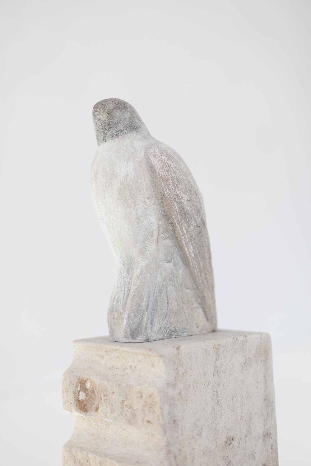 White_Bird_on_Ladder_figure_detail2_gd.jpg