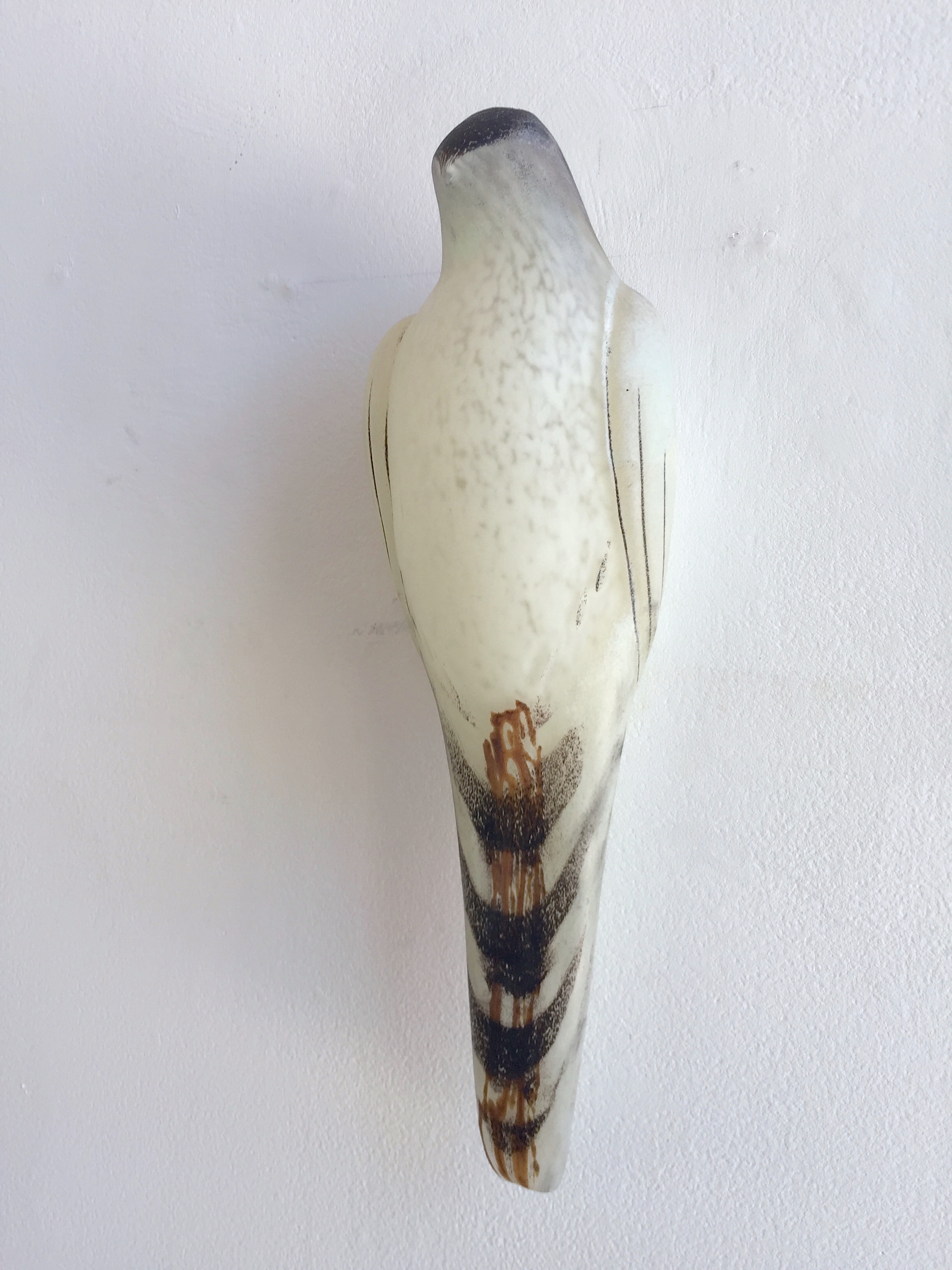  “White Lace Bird,” 2018   Hand blown pigmented glass  16 x 51⁄2 x 41⁄4 inches 