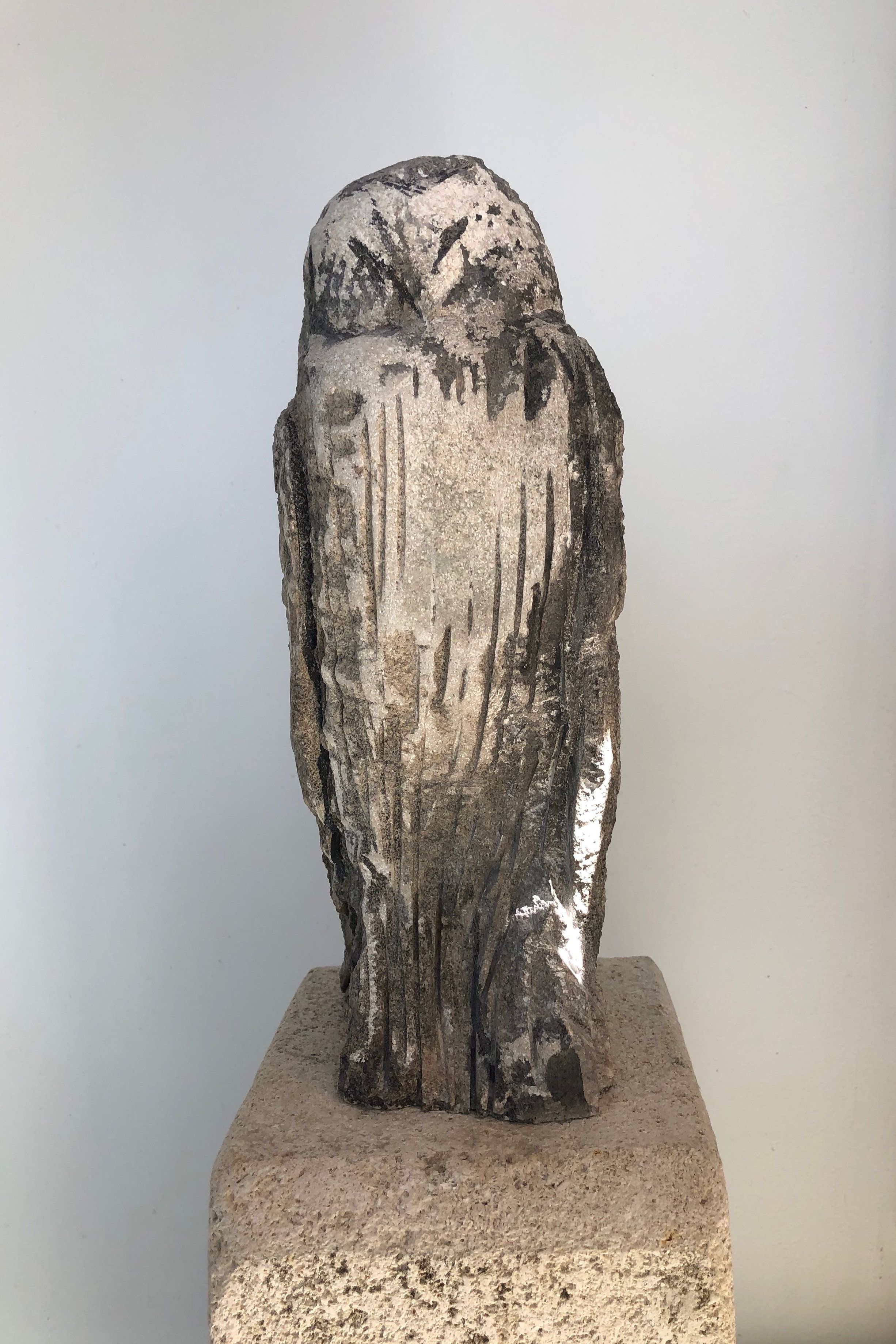  “Barn Owl,” 2019  Provencal limestone and pigment  13.5 x 4.5 x 6 inches 