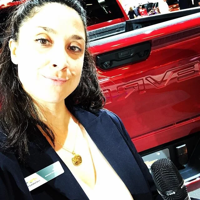 Here we goooo!!! I looooove doing these presentations.  It&rsquo;s such a great challenge.  2020 is starting roaring like ..... an HD Silverado!!😅#pickup #silverado #lovemyjob #presenter #momentumcrew #exposuretnt #chevrolet #salondelautodemontreal 