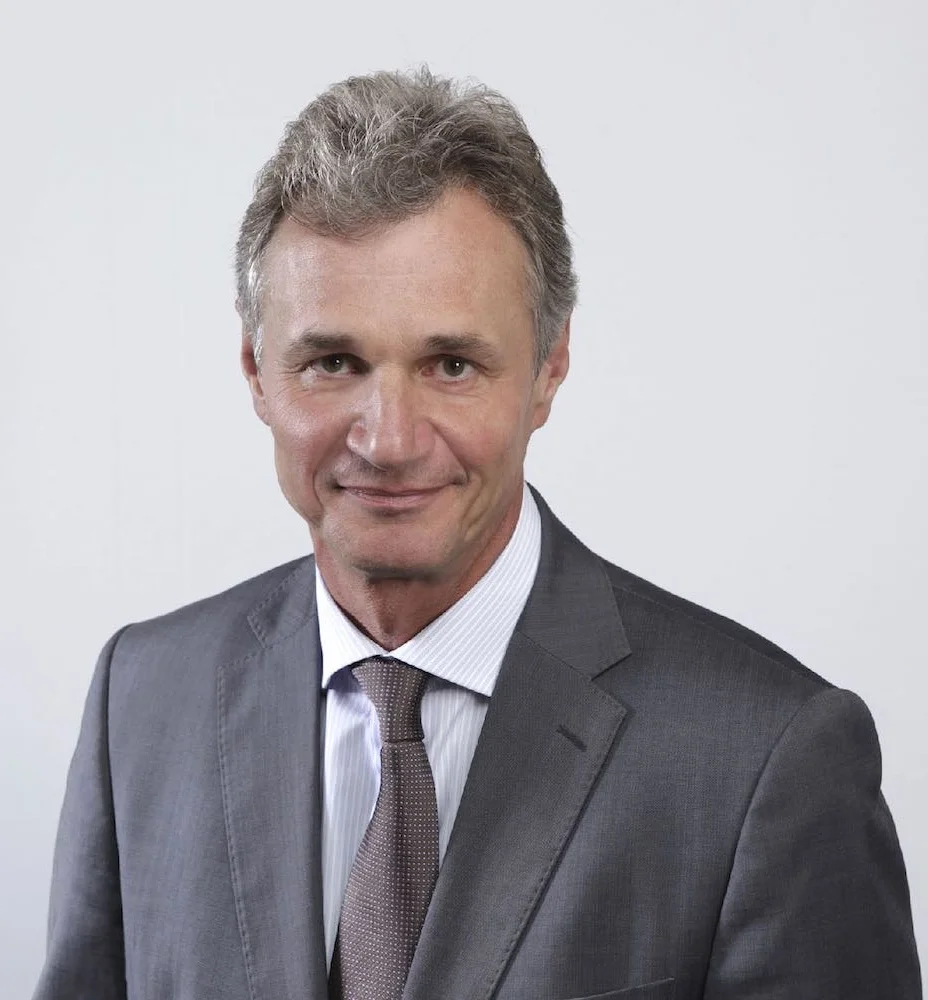 Benedikt Schwartz: “Sustainable growth strategies & global development”