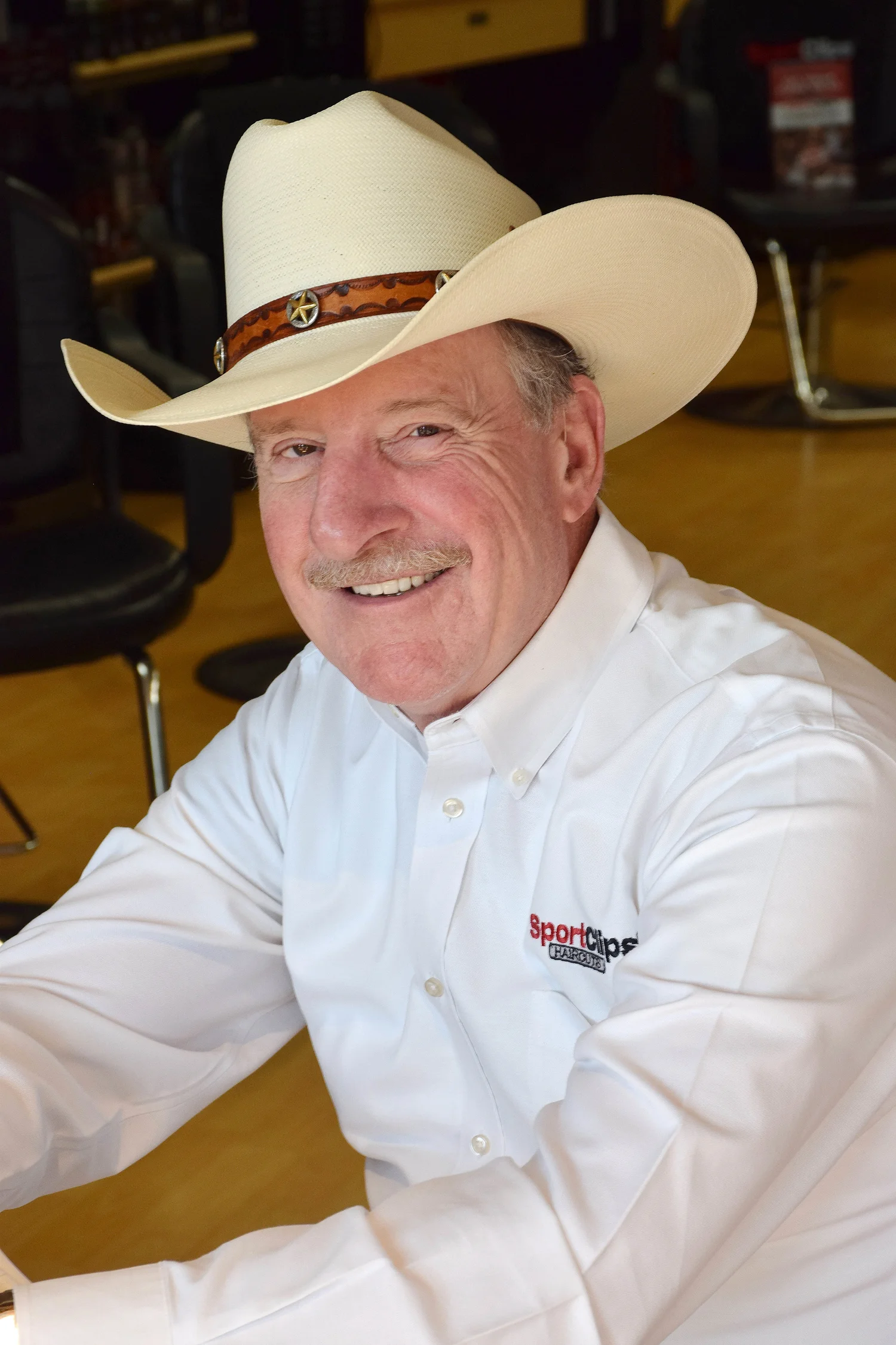 BTU 457 - Founding Sport Clips Haircuts & Building 1700 Franchises (Gordon  Logan) | Beyond the Uniform