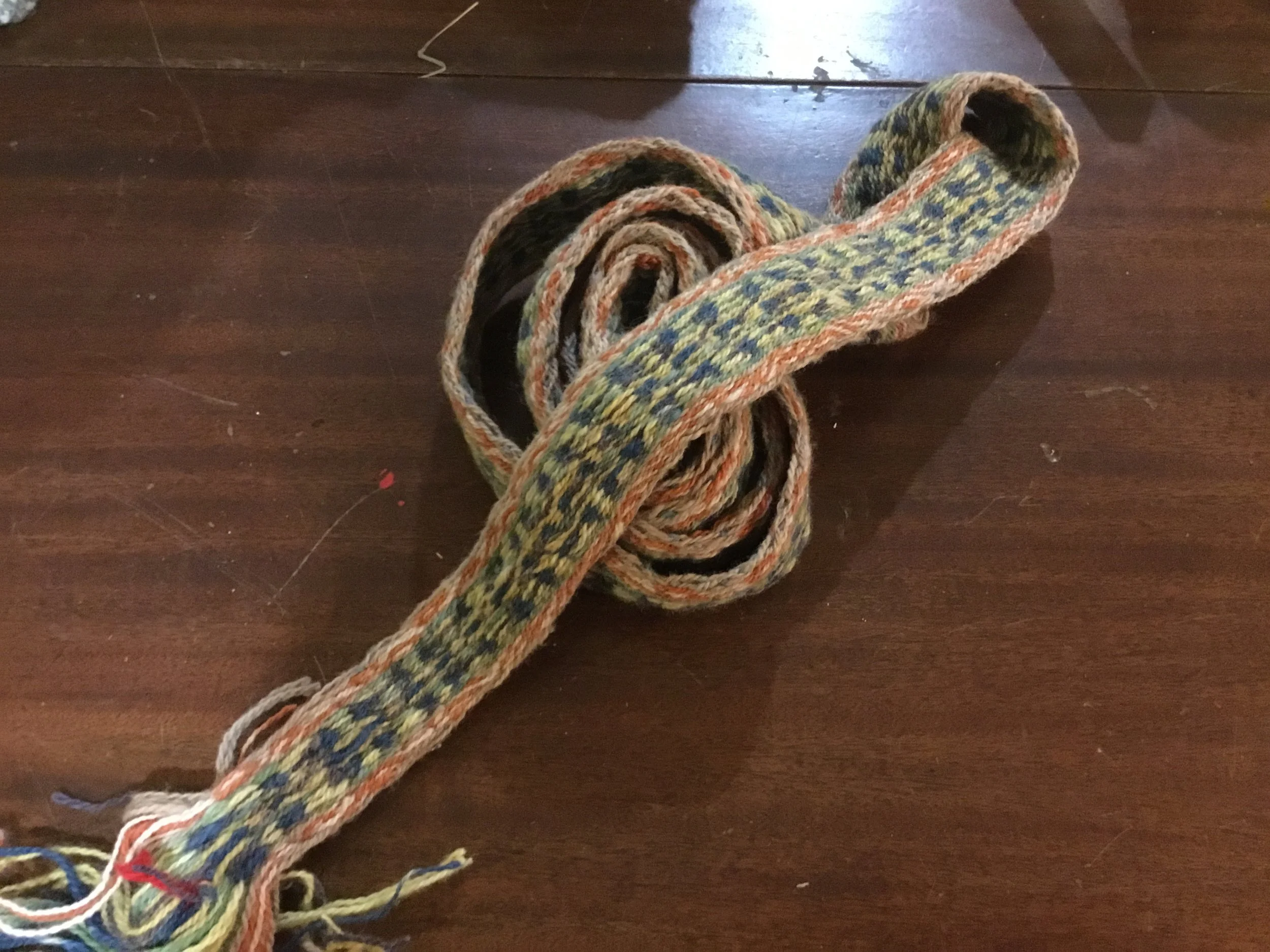 Dyeing wool with the 7 known viking dyes and weaving trim