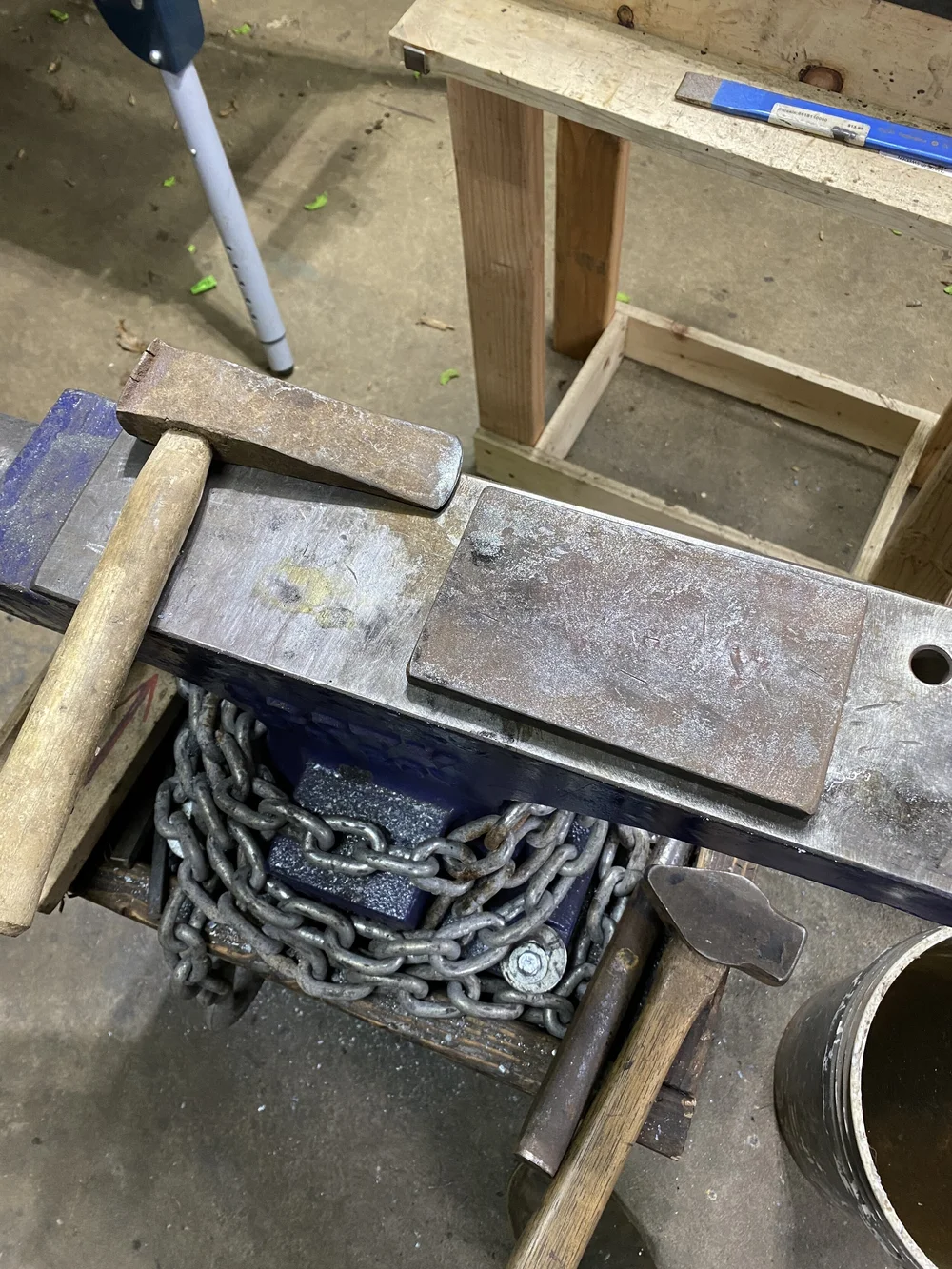 Slitting chisel &amp; cutting plate