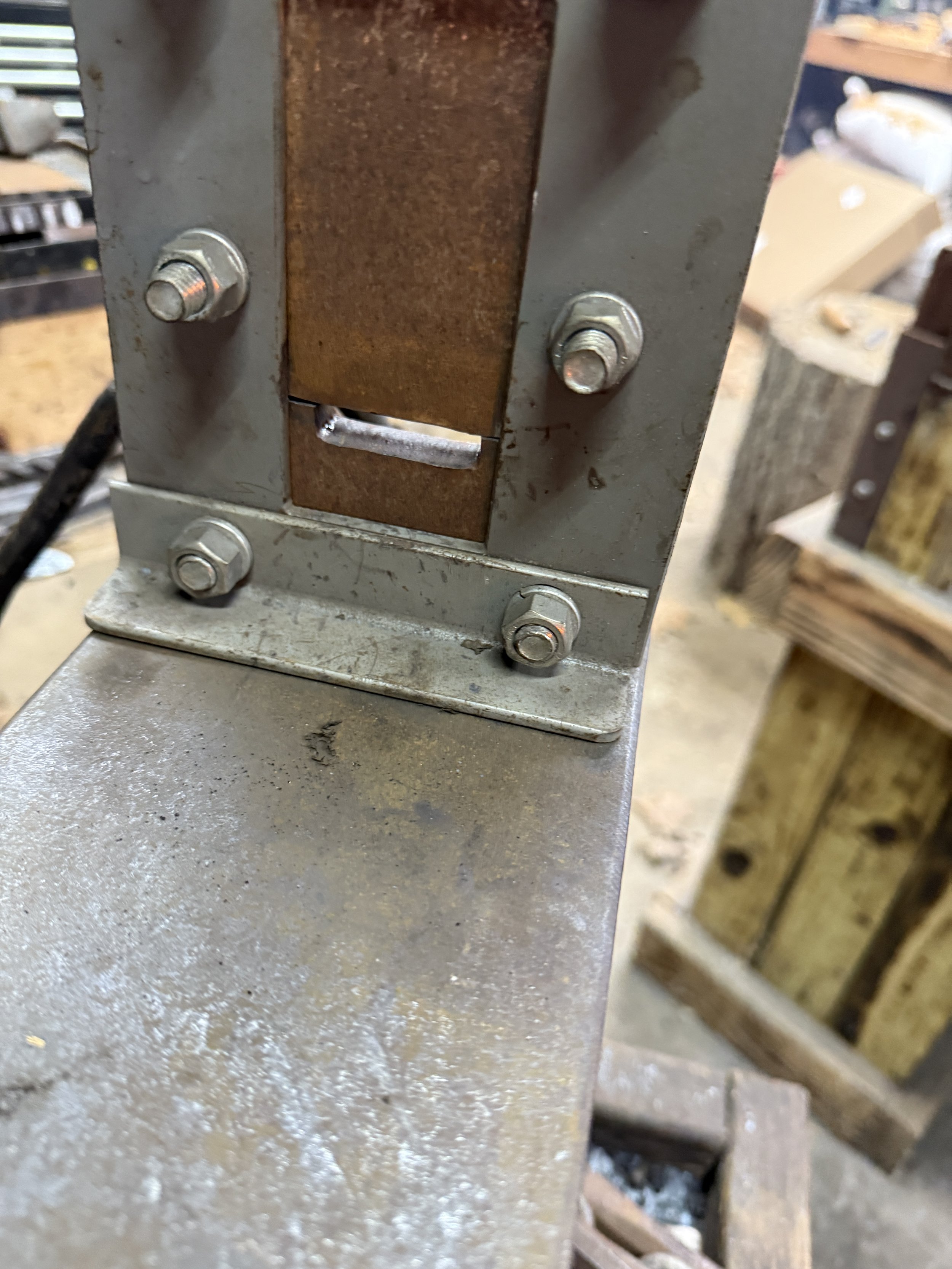 Guillotine tool with spacer die. 