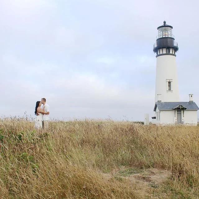 A little engagement photo inspiration, courtesy of @lindysmithphotography. See more photos at the blog - link in profile.
#engagementphotos #engagementsession #engagementpics #engagementshoot #engaged #engagement #esession #weddinginspo #weddinginspi