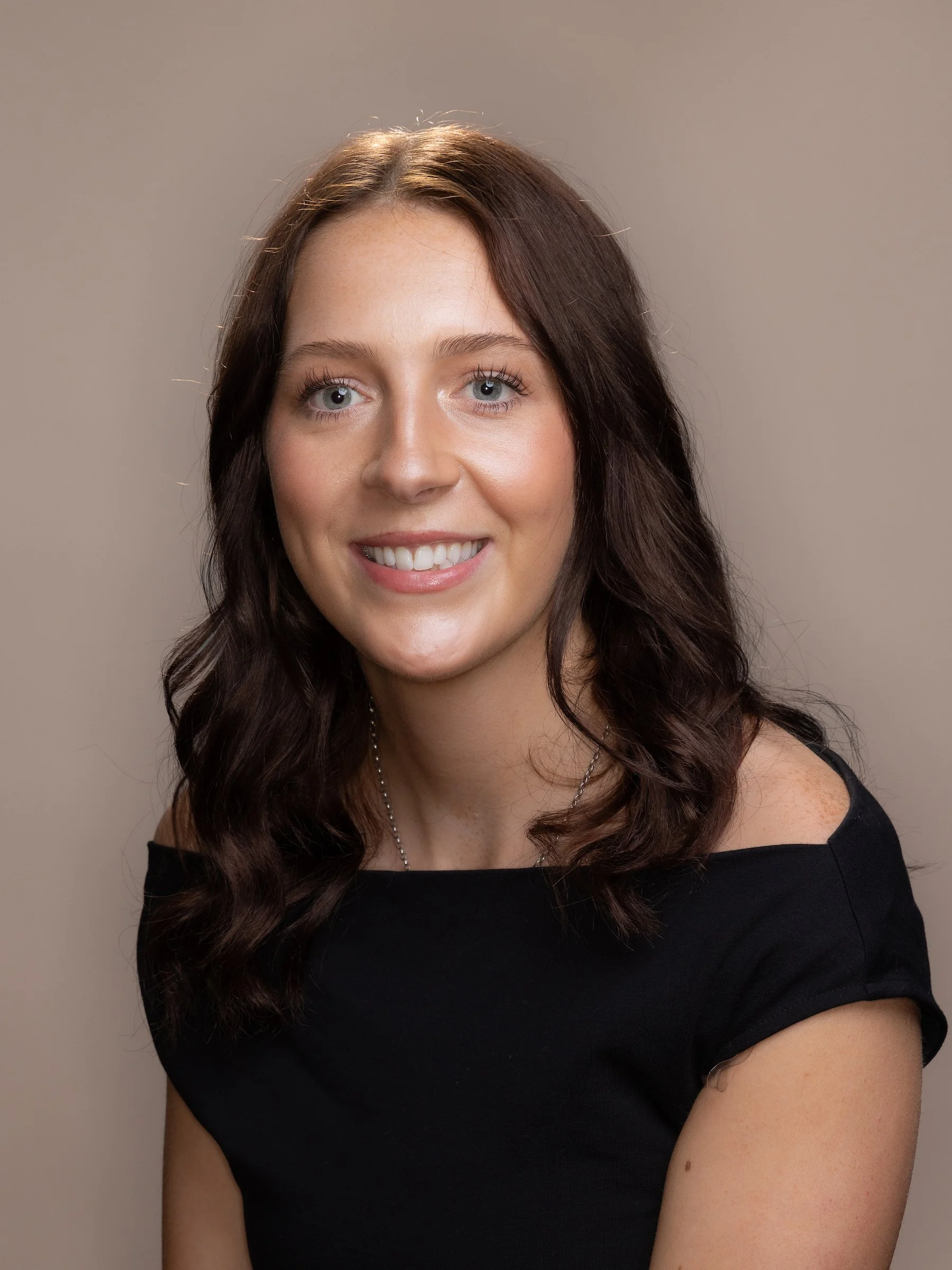 JAZMYNE TAYLOR |  INTERMEDIATE STYLIST