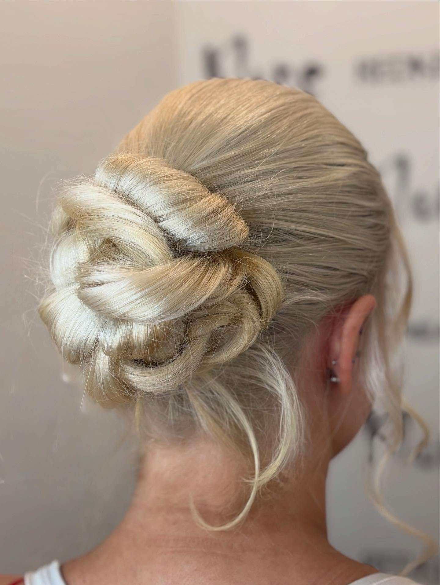 Another beautiful Hair up done by Angela ✨✨

 #dunedin #hairstylist #haircut #loreal #redken  #dunedinhairstylist #makeover #hairtransformation #hairfashion #longhair #hairofinstagram #photooftheday #hairgoals #haircolour #haircare #instahair #newloo