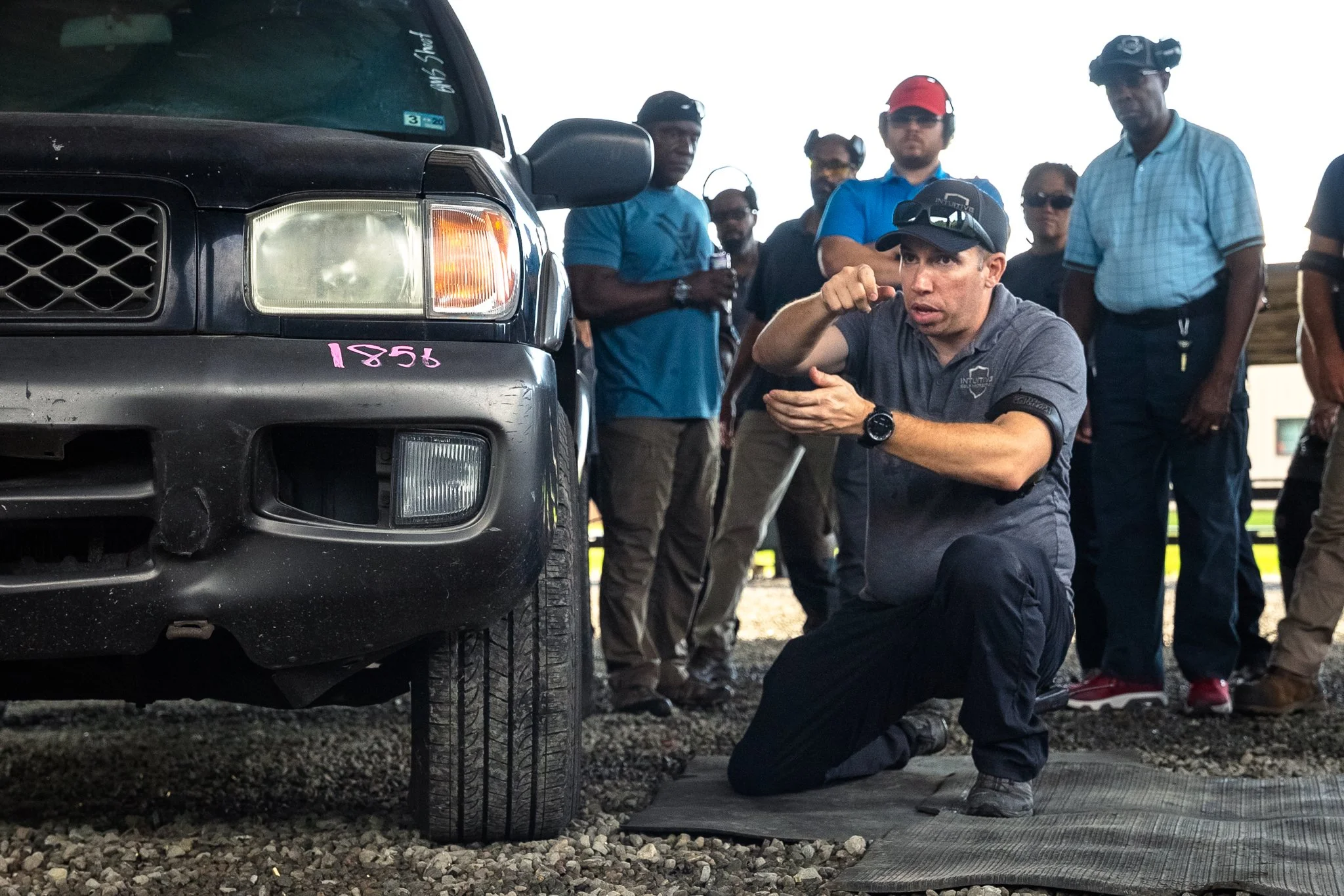 Police Using Cover Cover And Concealment — Intuitive Self-Protection