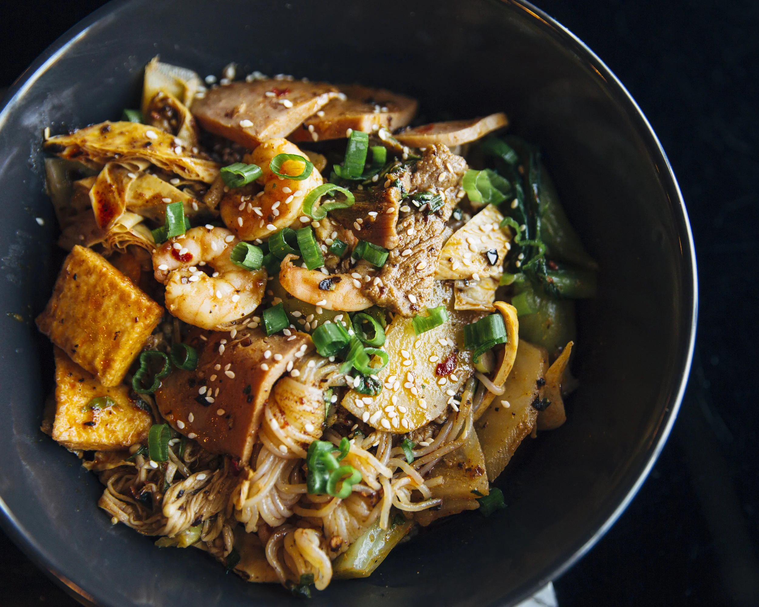 JasminesGrill_SpicyCombinationBowl_2880x2304.jpg