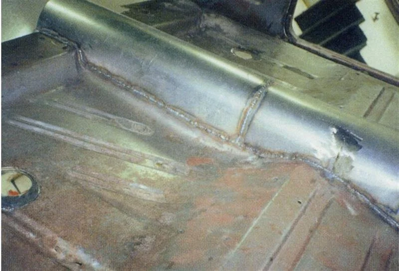 56-body-weld-tunnel-inside (Medium).jpg