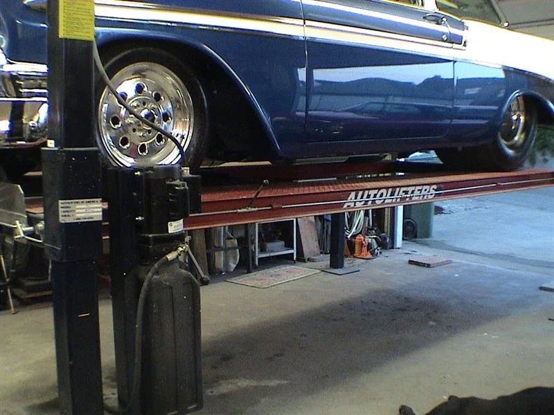 Keiths 56 on lift20 (Medium).jpg