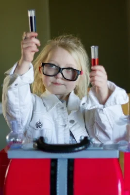 child-science-comparisons-science-experiment-food-color_t20_LQGAmP.jpg