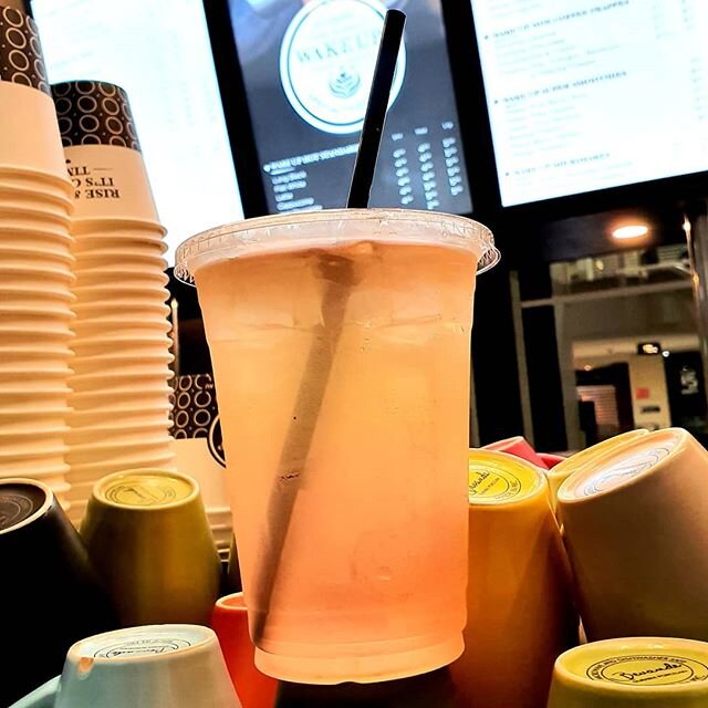 ▶️ Jasmine Green Iced Teas for the win &hearts;️ So refreshing and an awesome drink for this hot weather. Made on site so no added nasties 🥰🤩😘
✅ Strawberry Lemonade ✅ Mango
✅ Plain Jasmine .
Don't forget to see our new cold drinks menu 🤩🥰☺
.
&he