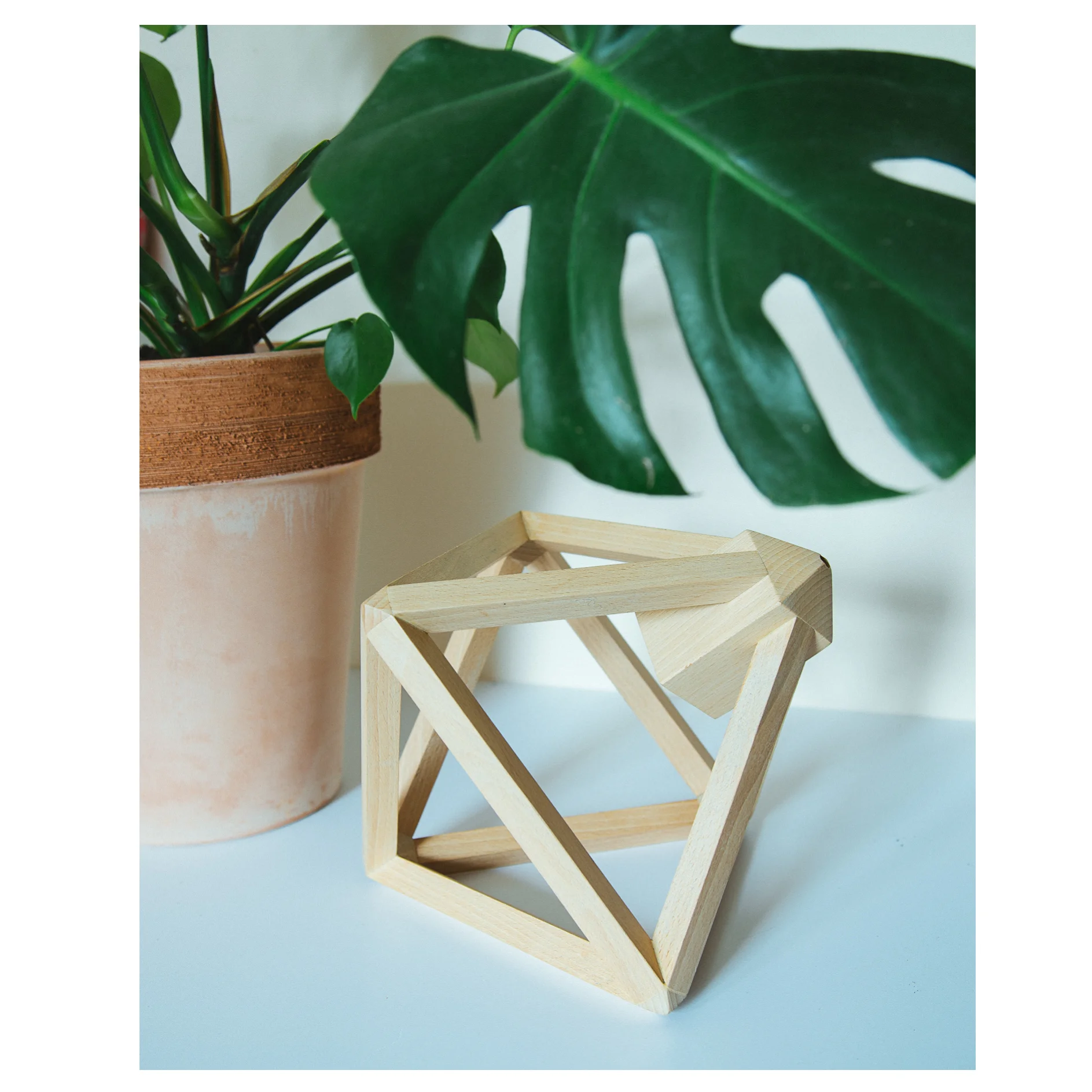 Sugo_Lab_The_Edios_Lamp_Handcrafted_Geometric_Wooden_Lamp_Top 2.jpg