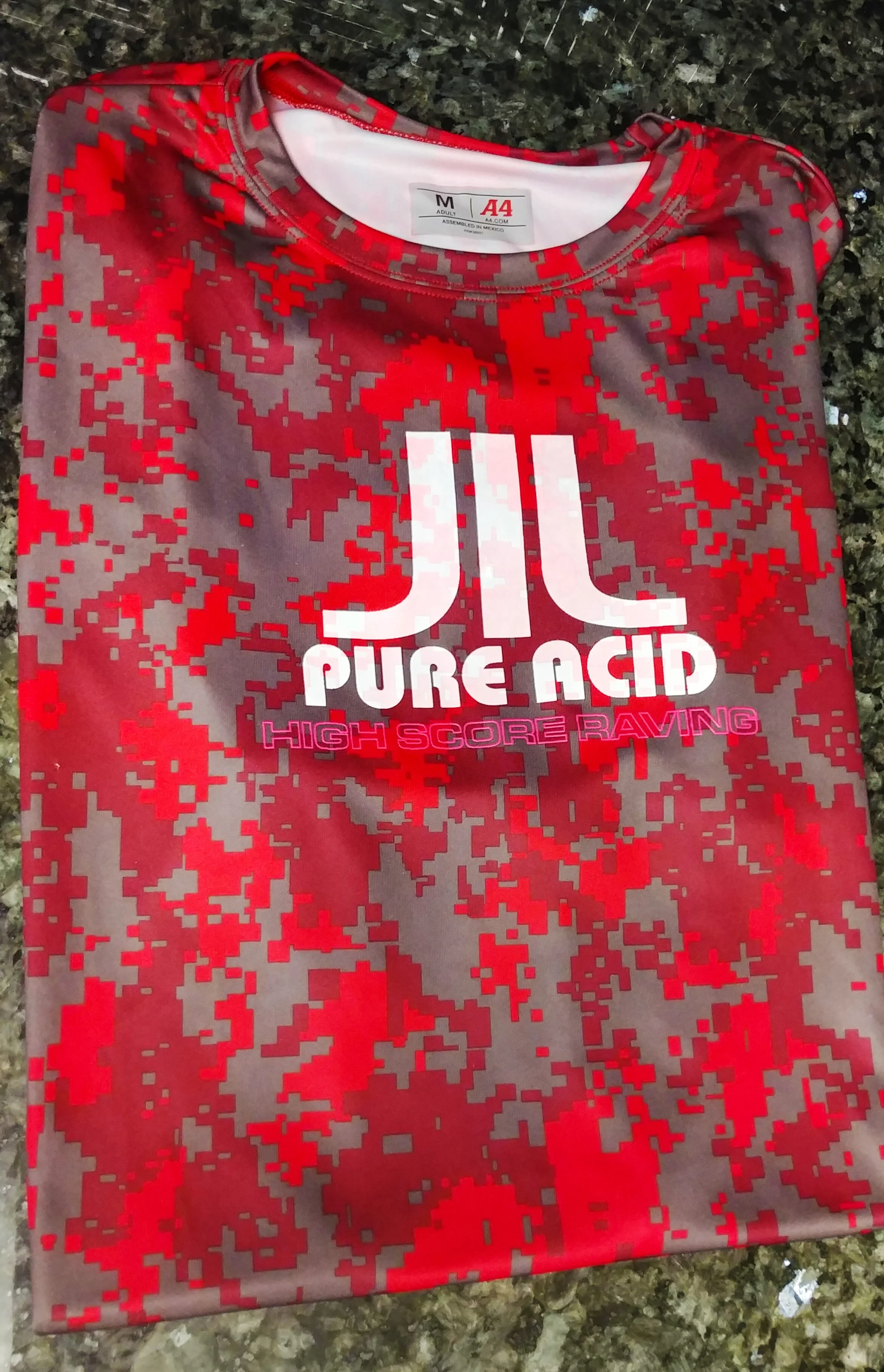 RedCamo2.jpg
