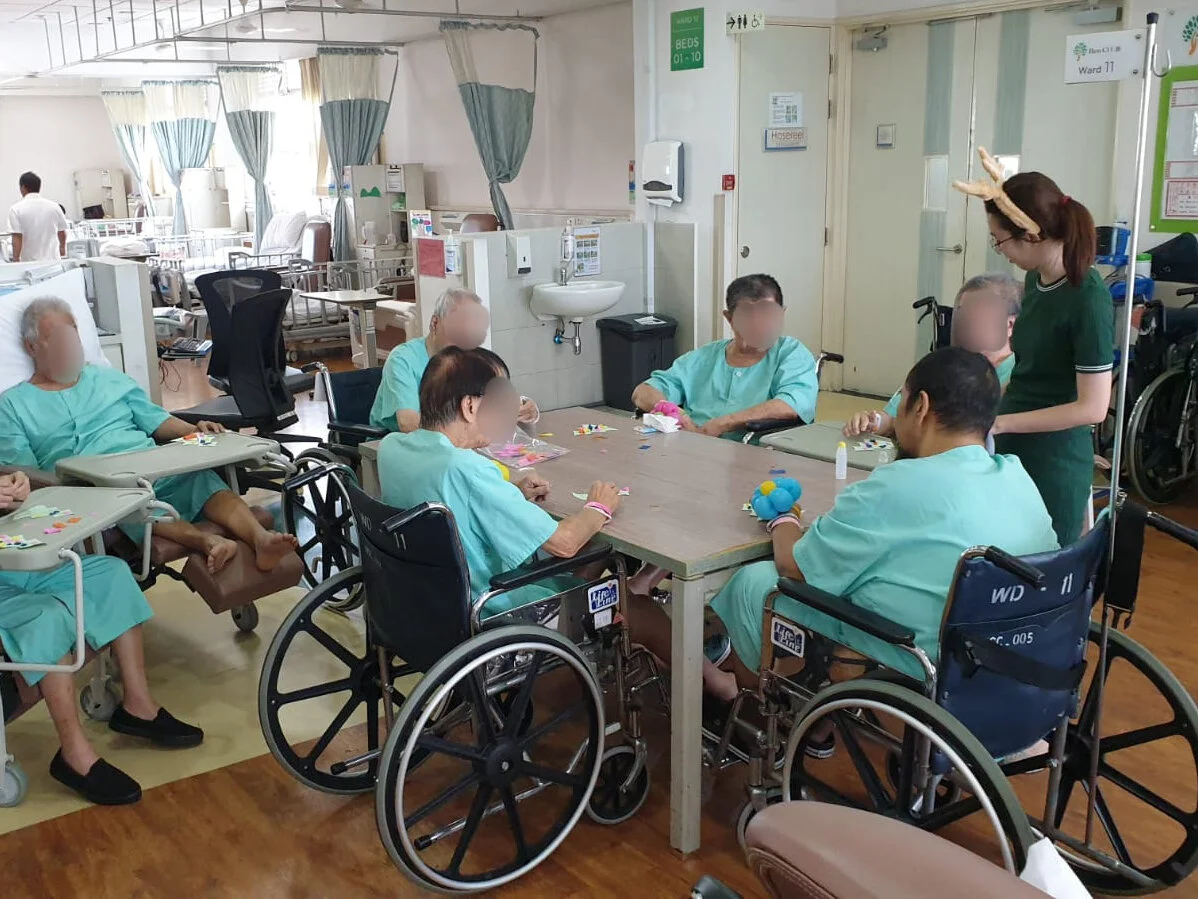 Elisa-Liu-Art-2019-Ren-Ci-Community-Hospital-Christmas-04.jpg