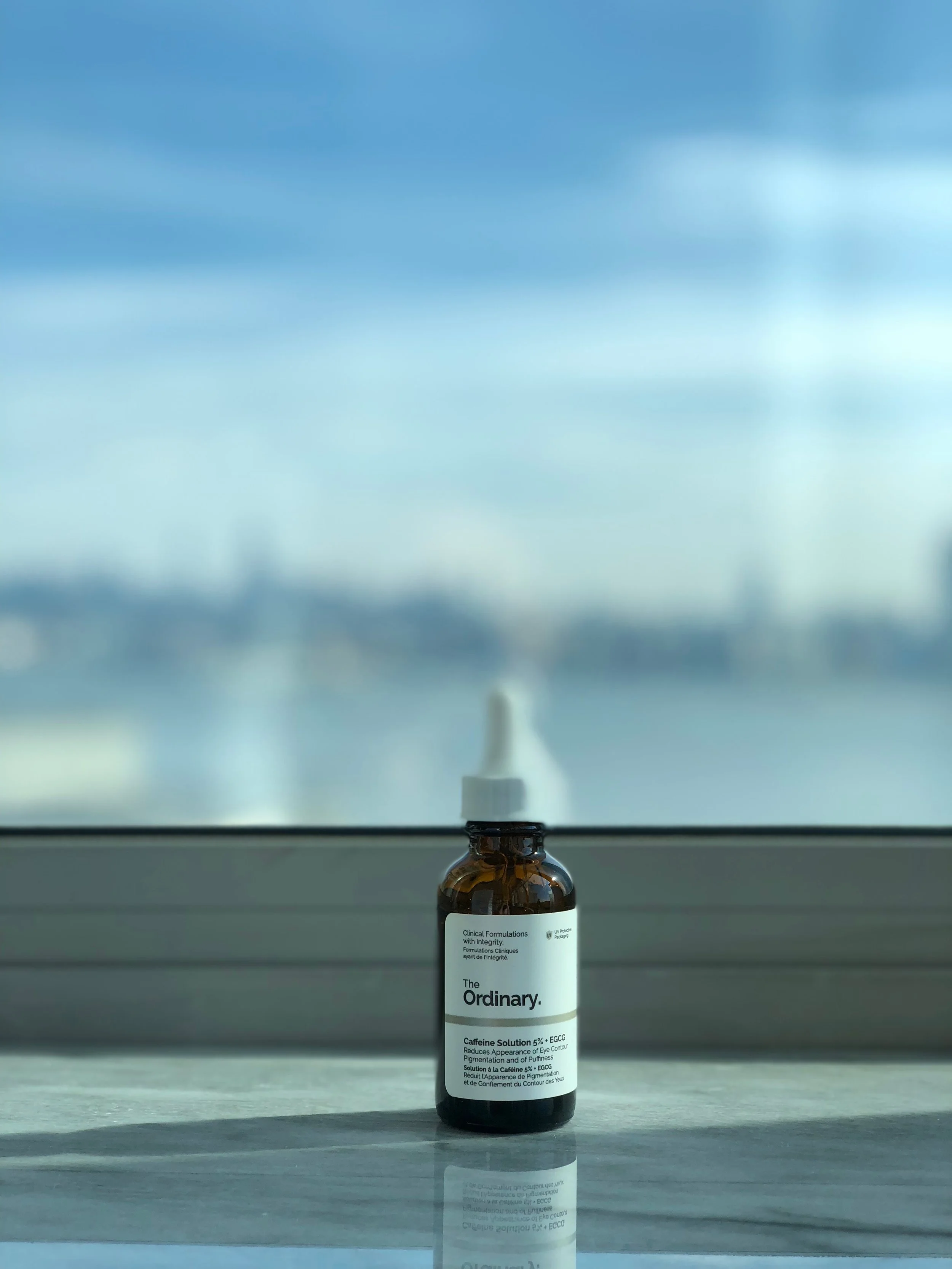 PRODUCT REVIEW: THE ORDINARY CAFFEINE SOLUTION 5% + EGCG - ONE OF THE BEST EYE CREAMS FOR PUFFINESS AND DARK CIRCLES