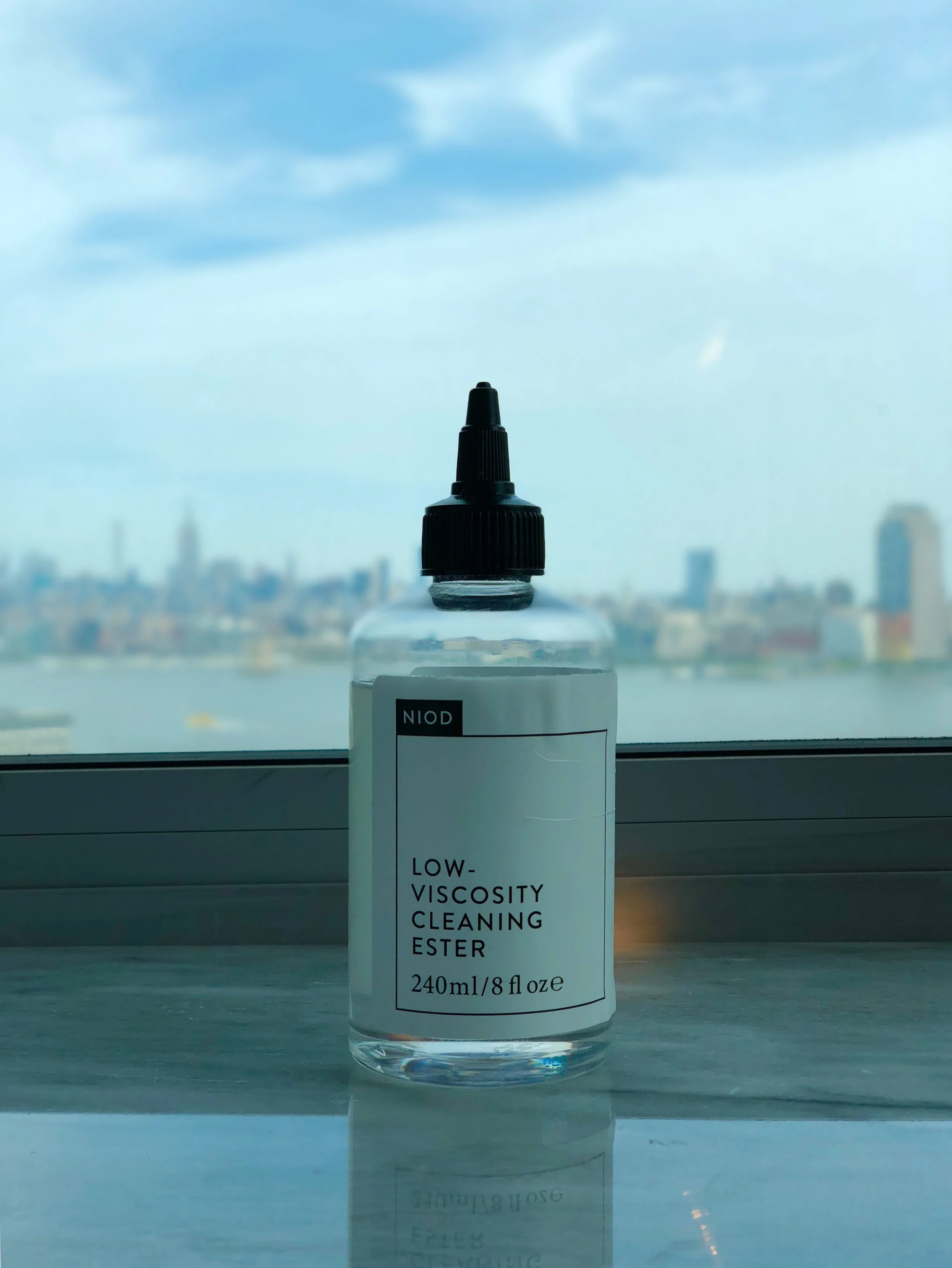 PRODUCTS I 🖤 AND BELIEVE IN : Deciem’s NIOD Low-Viscosity Cleaning Ester