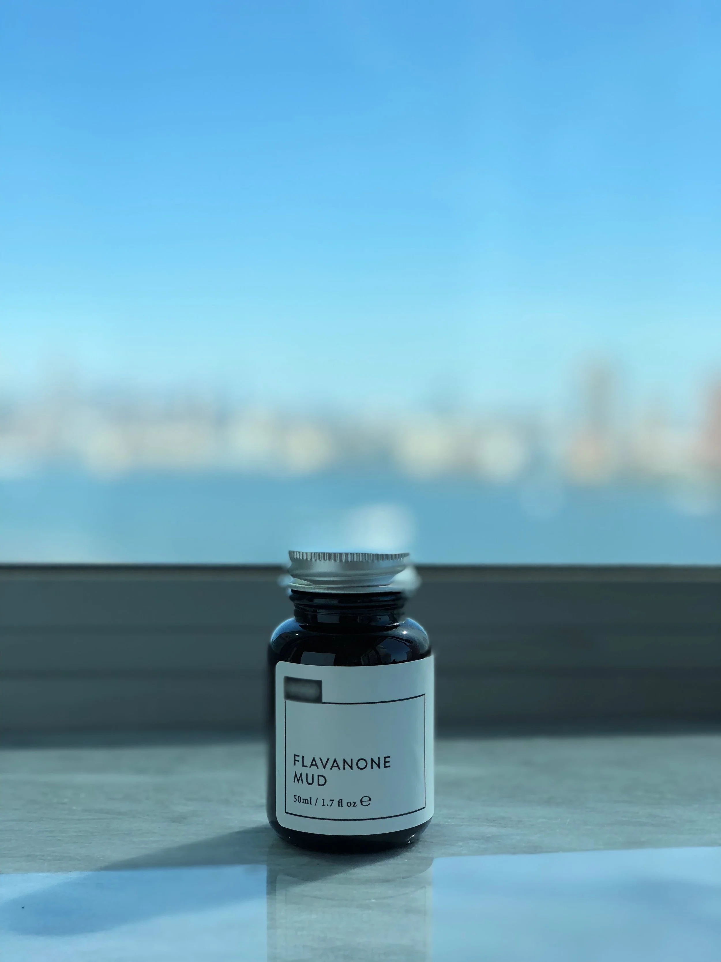 PRODUCTS I 🖤 AND BELIEVE IN : Deciem's NIOD Flavanone Mud