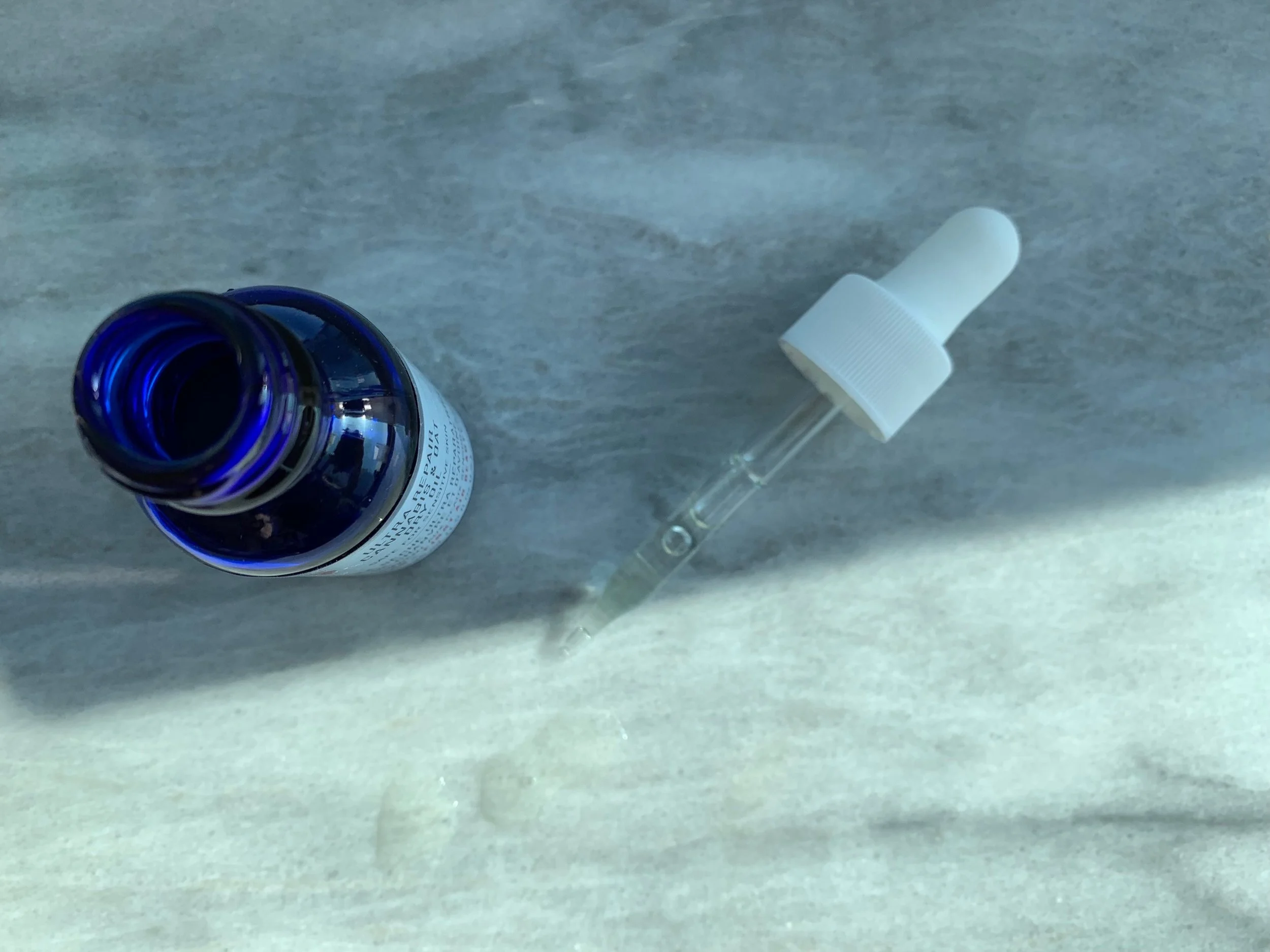 The FAB Ultra Repair Oat & Cannabis Sativa Seed Oil contains Colloidal Oatmeal, a proven irritation soother and categorized by the U.S. Food & Drug Administration (FDA) as a skin protectant.