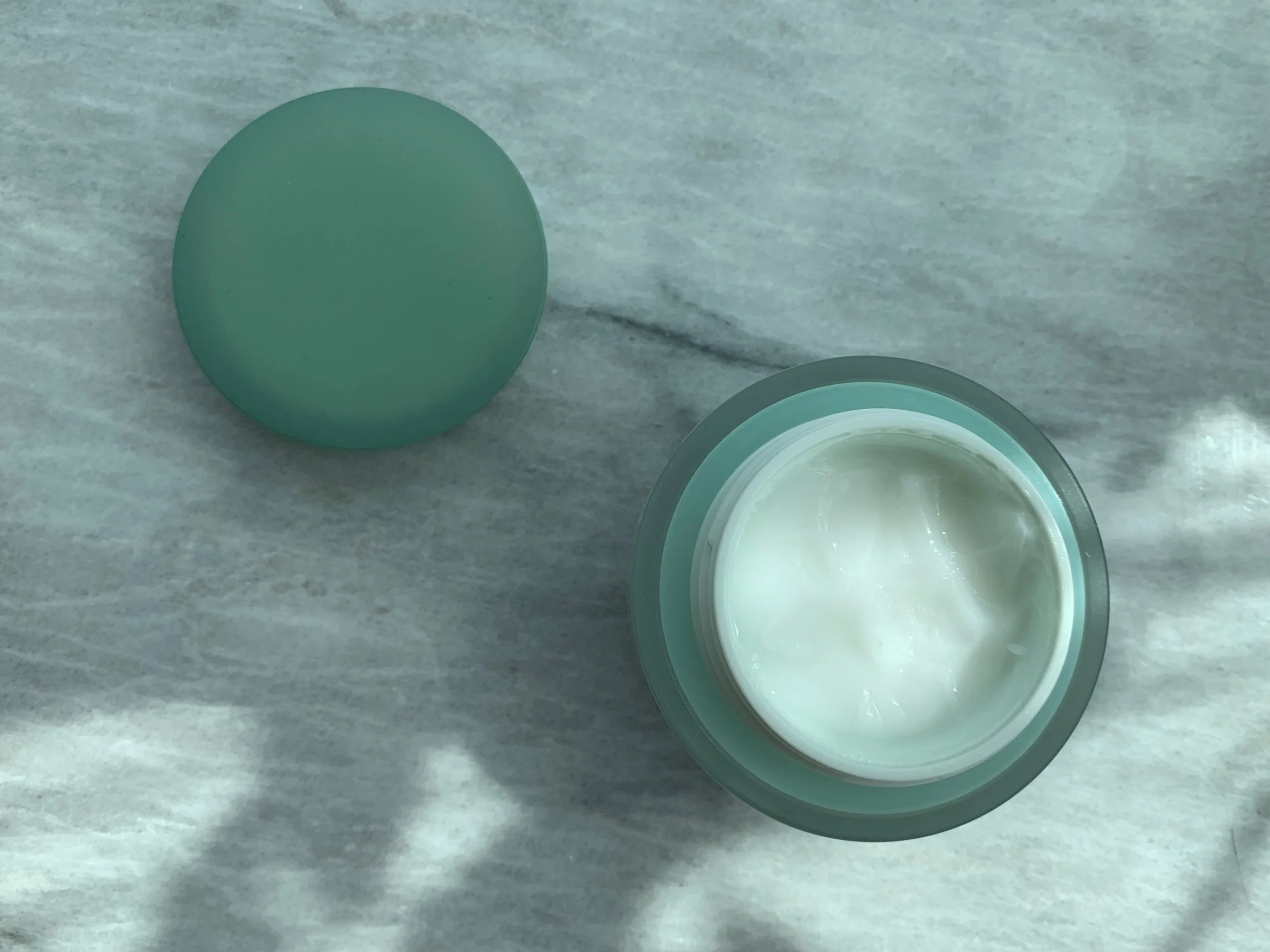 Hanyul Pure Artemisia Watery Calming Cream is a clean formula based on traditional herbal medicine.