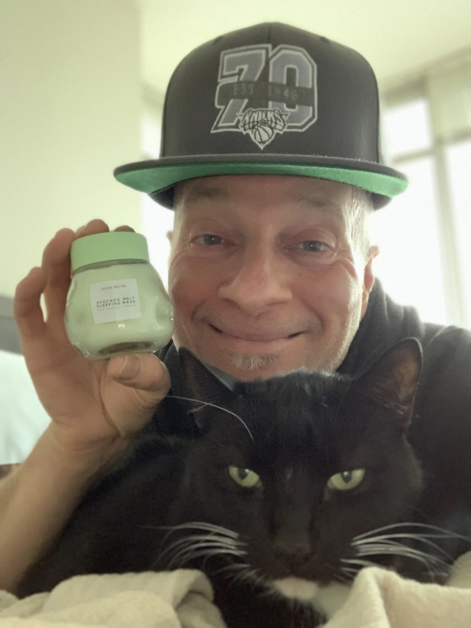 Yes, Orpheus’ eyes are the color of fresh guacamole.