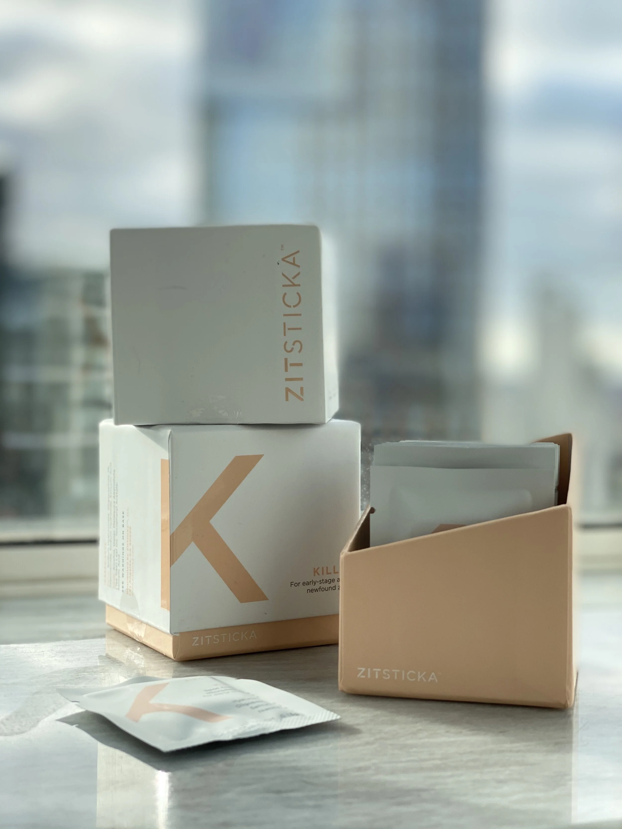 PRODUCT REVIEW: ZITSTICKA KILLA ACNE PATCHES - THE BEST ACNE TREATMENT FOR BLEMISHES
