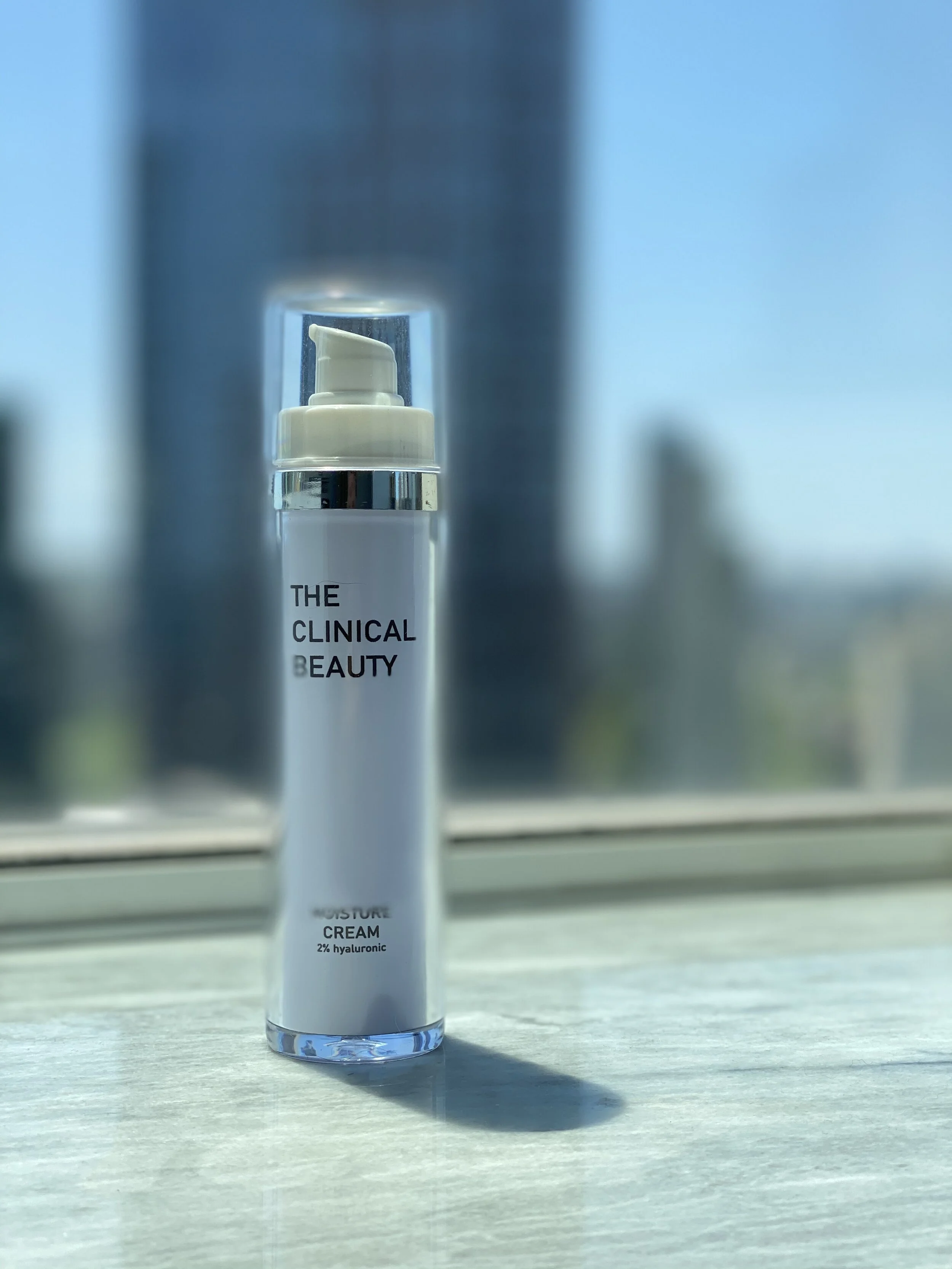 PRODUCT REVIEW: THE CLINICAL BEAUTY MOISTURE CREAM – ONE OF THE BEST ANTI-AGING MOISTURIZERS I'VE EVER USED!