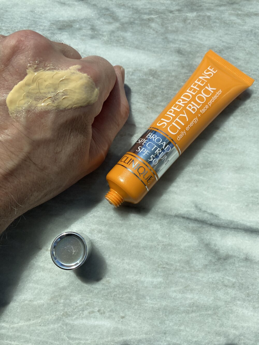 een test Tienerjaren CLINIQUE SUPERDEFENSE CITY BLOCK SPF 50 – BEST TINTED SUNSCREEN FOR FACE