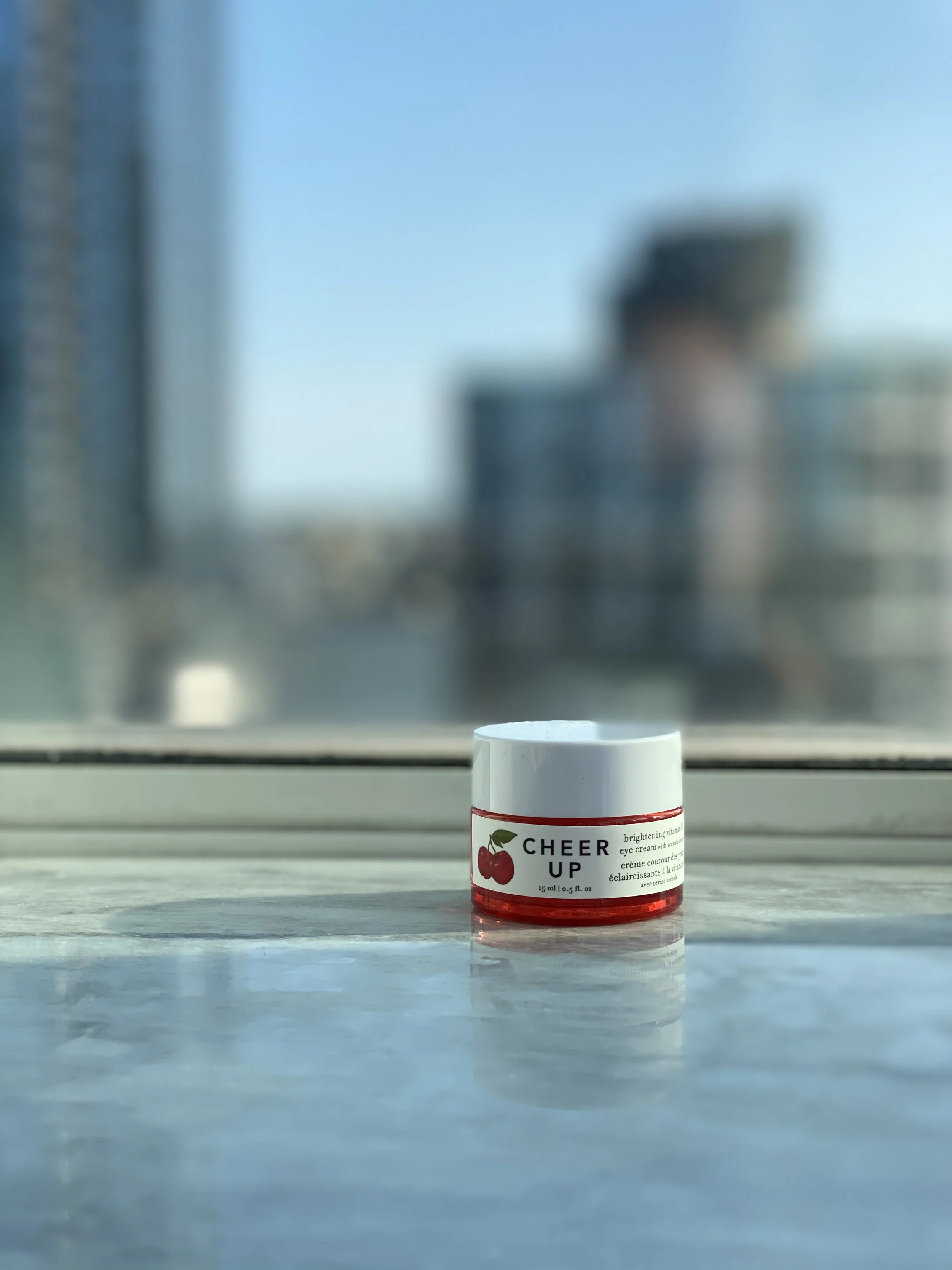 PRODUCT REVIEW: FARMACY CHEER UP BRIGHTENING VITAMIN C EYE CREAM – THE BEST EYE CREAM WITH VITAMIN C