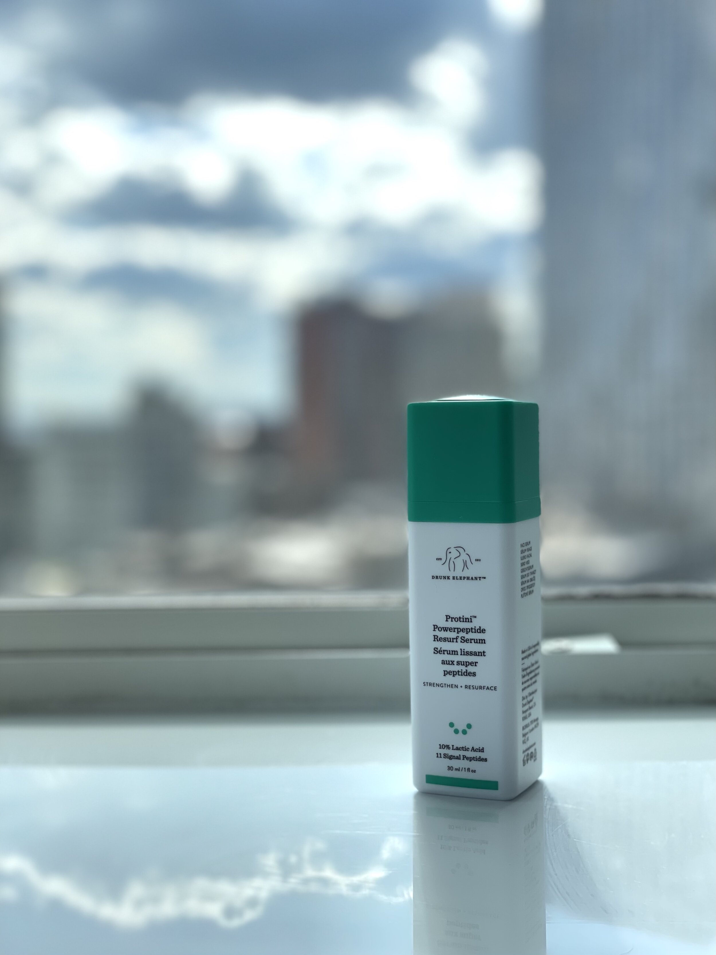 PRODUCT REVIEW: DRUNK ELEPHANT PROTINI POWERPEPTIDE RESURFACING SERUM - BEST EXFOLIATING SERUM FOR SENSITIVE SKIN, BEST LACTIC ACID SERUM