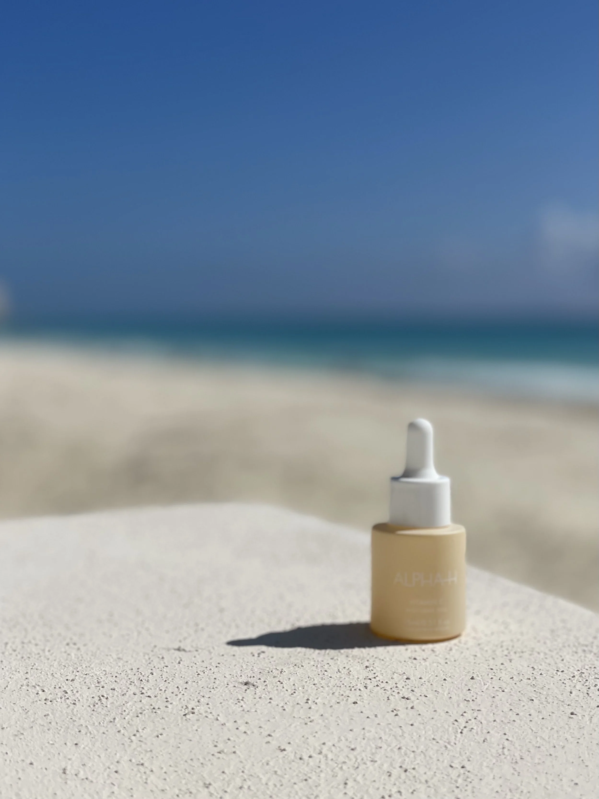 PRODUCT REVIEW: ALPHA-H VITAMIN C WITH GRAPE SEED SERUM - BEST VITAMIN C SERUM, BEST BRIGHTENING SERUM FOR DRY SKIN