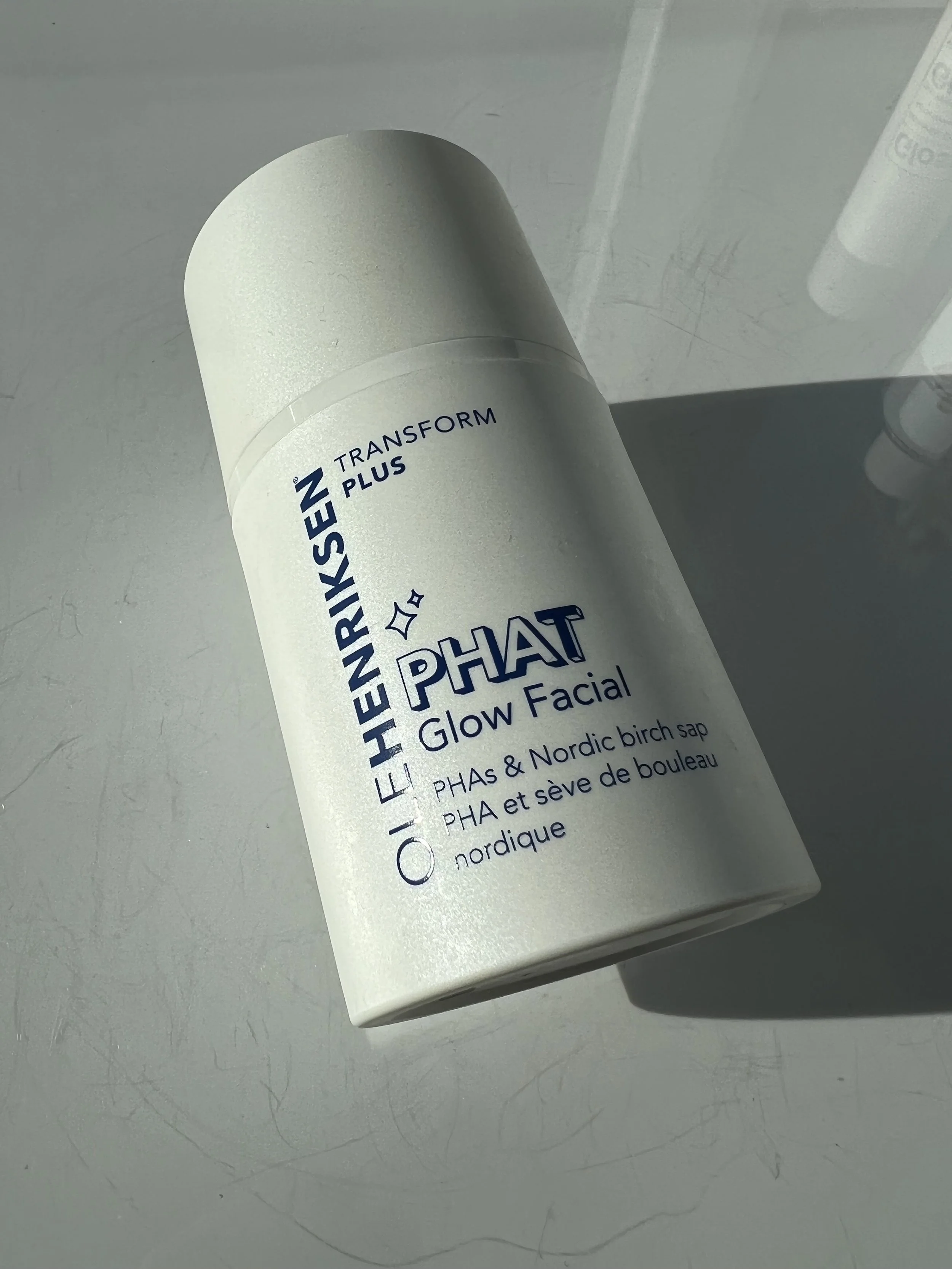 PRODUCT REVIEW: OLEHENRIKSEN PHAT GLOW FACIAL MASK – BEST PHA EXFOLIATING MASK, BEST FACE MASK WITH POLYHYDROXY ACID