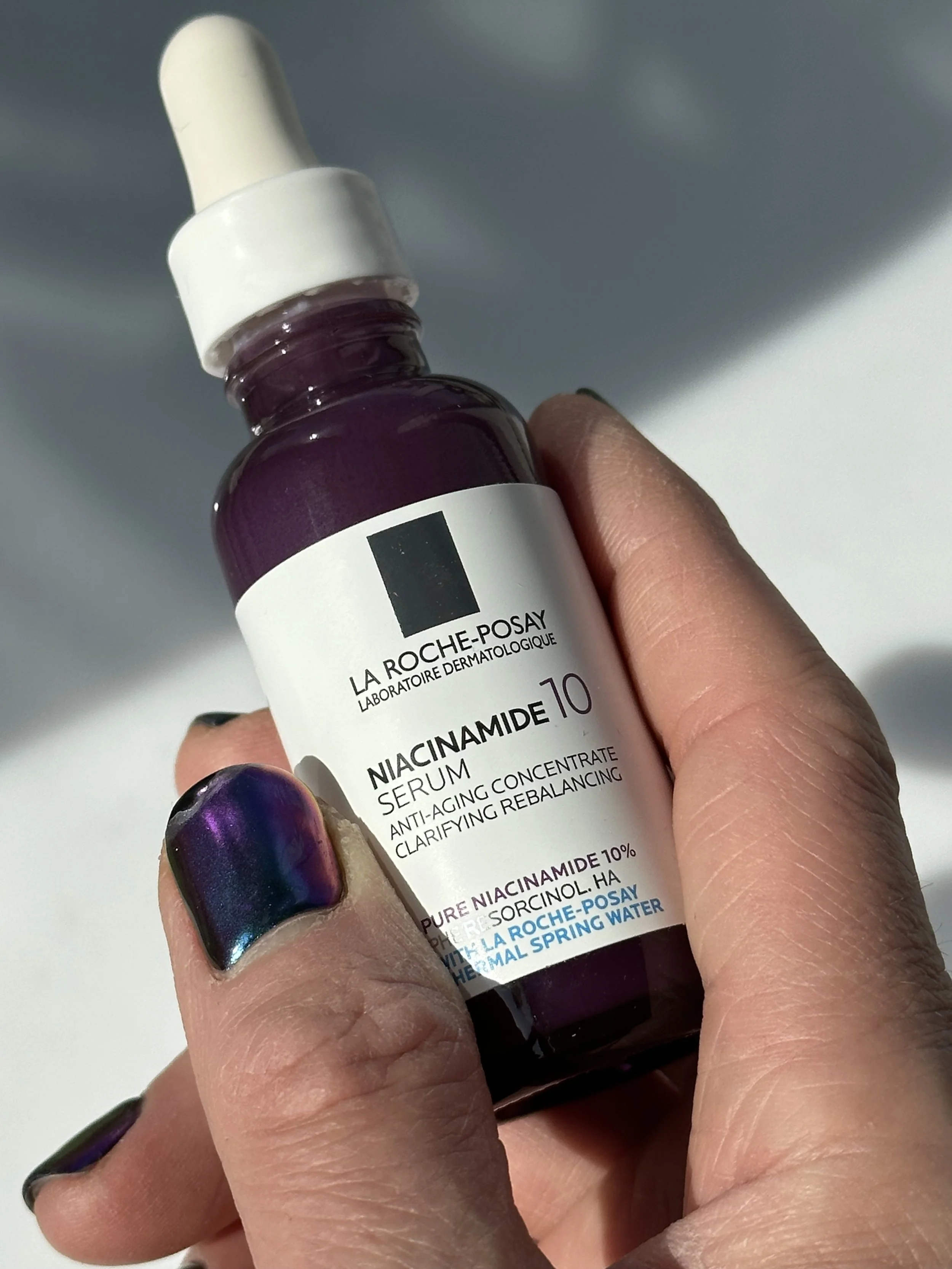 PRODUCT REVIEW: LA ROCHE-POSAY 10% PURE NIACINAMIDE FACE SERUM - What Is Niacinamide? What Does Niacinamide Do to the Skin? Can I Use Niacinamide and Vitamin C at the Same Time?