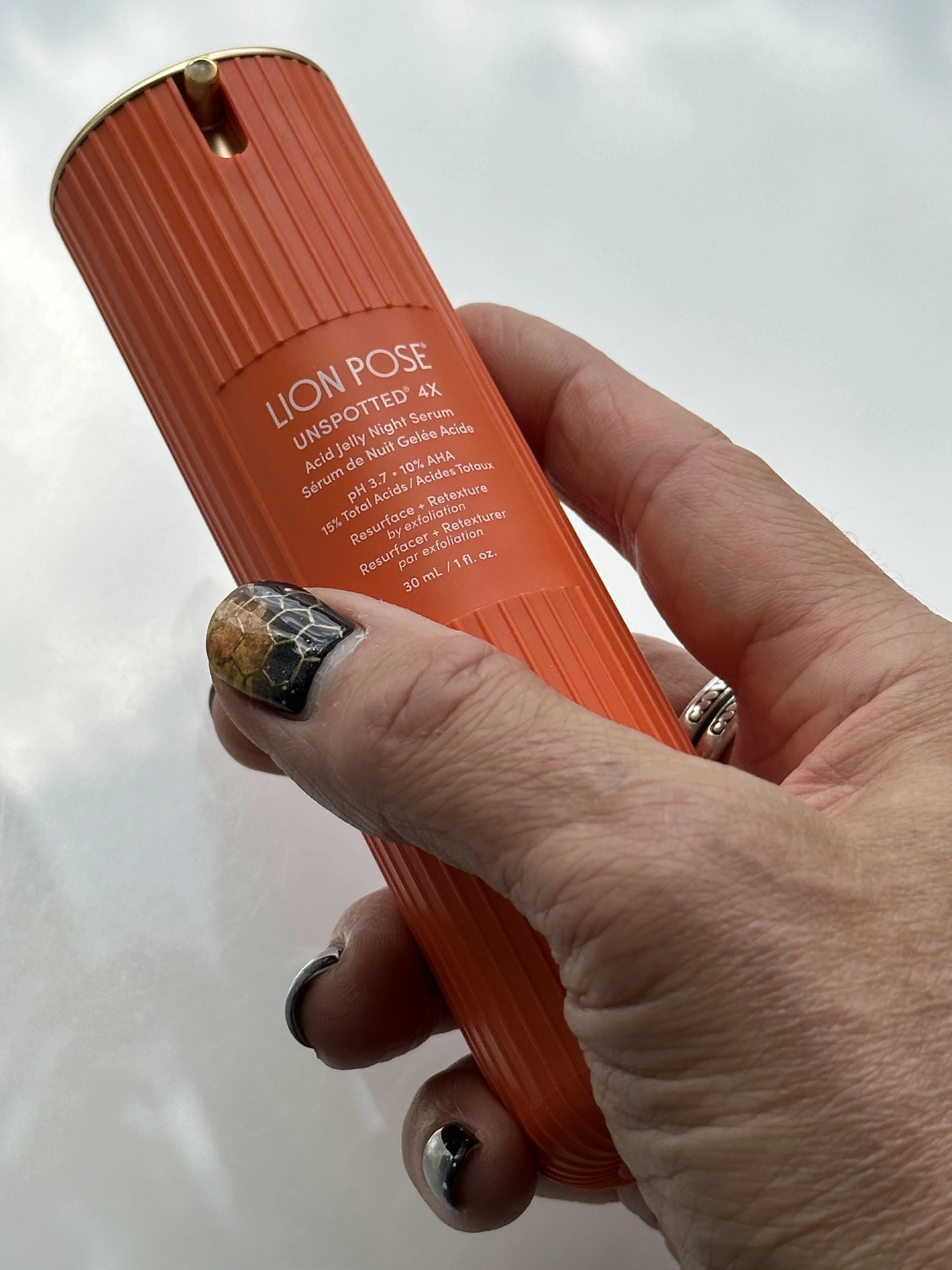 PRODUCT REVIEW: LION POSE UNSPOTTED 4X ACID JELLY NIGHT SERUM - How do I get rid of dark spots on my face? What causes hyperpigmentation? 