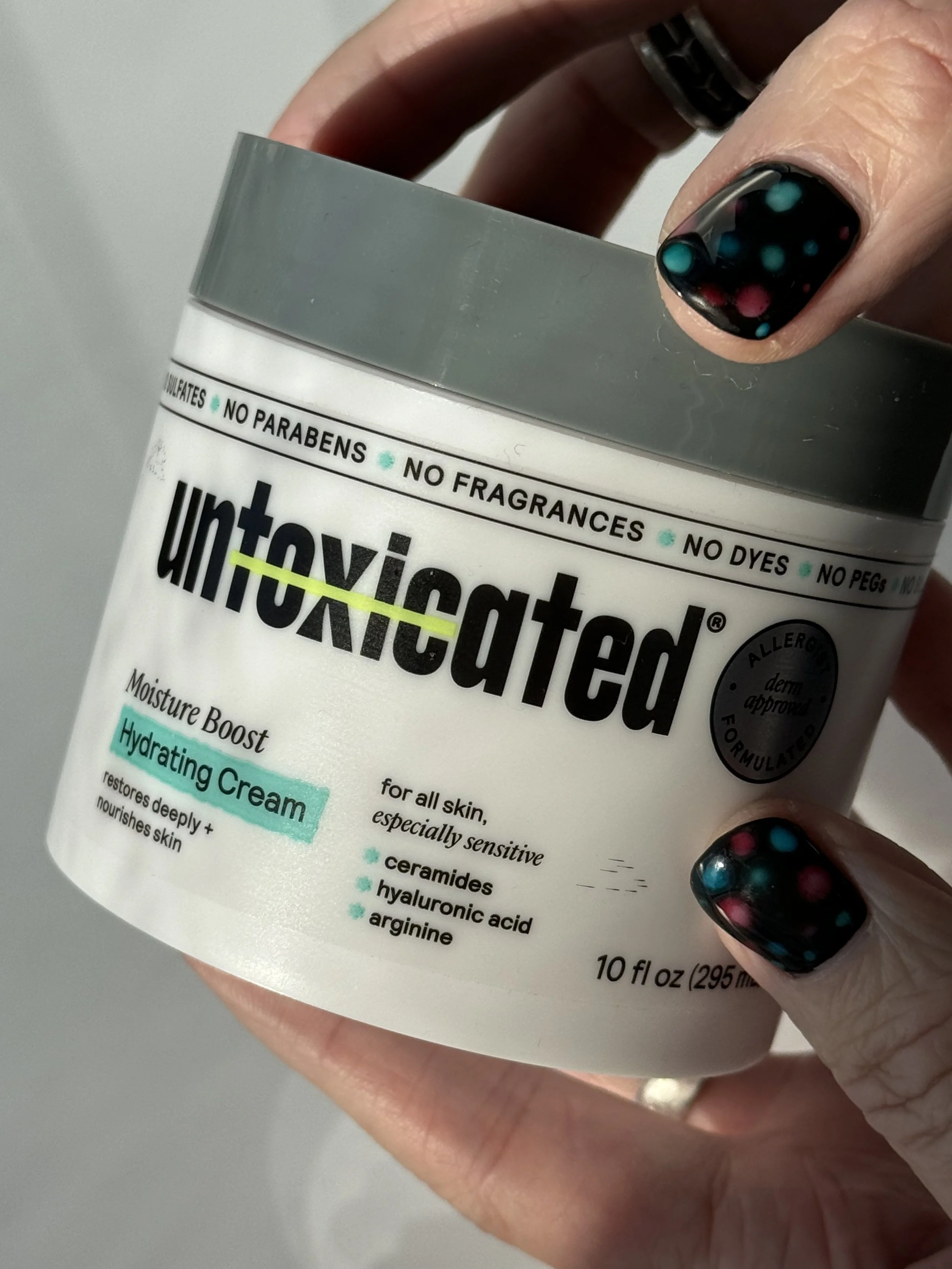 PRODUCT REVIEW: UNTOXICATED&nbsp;MOISTURE BOOST HYDRATING CREAM - What to do when you have an allergic reaction to skincare? What are ceramides and what do they do? 