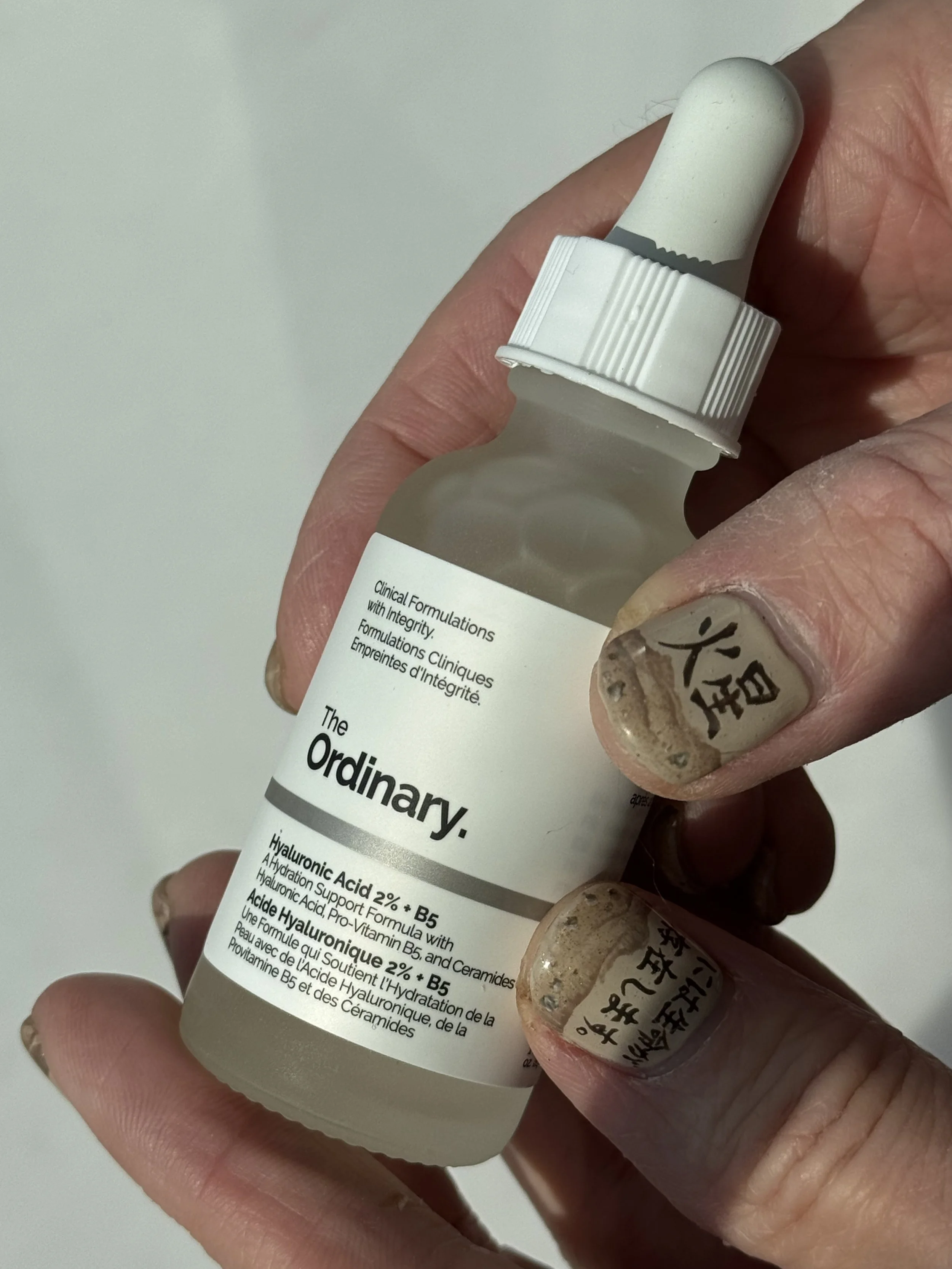 PRODUCT REVIEW: THE ORDINARY HYALURONIC ACID 2% + B5 AND CERAMIDES - Is the hyaluronic acid good for sensitive skin? What's the difference between The Ordinary HA serums? 