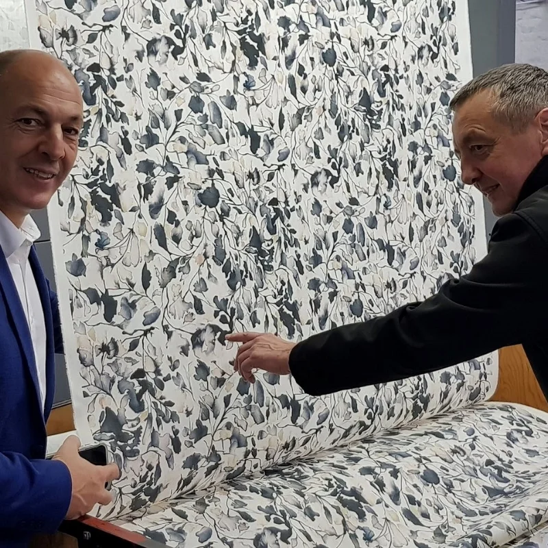 Digital pointer: “Digital gives unlimited opportunities and colour variations,” says Stephen Thomas (right) with Martin Winkler