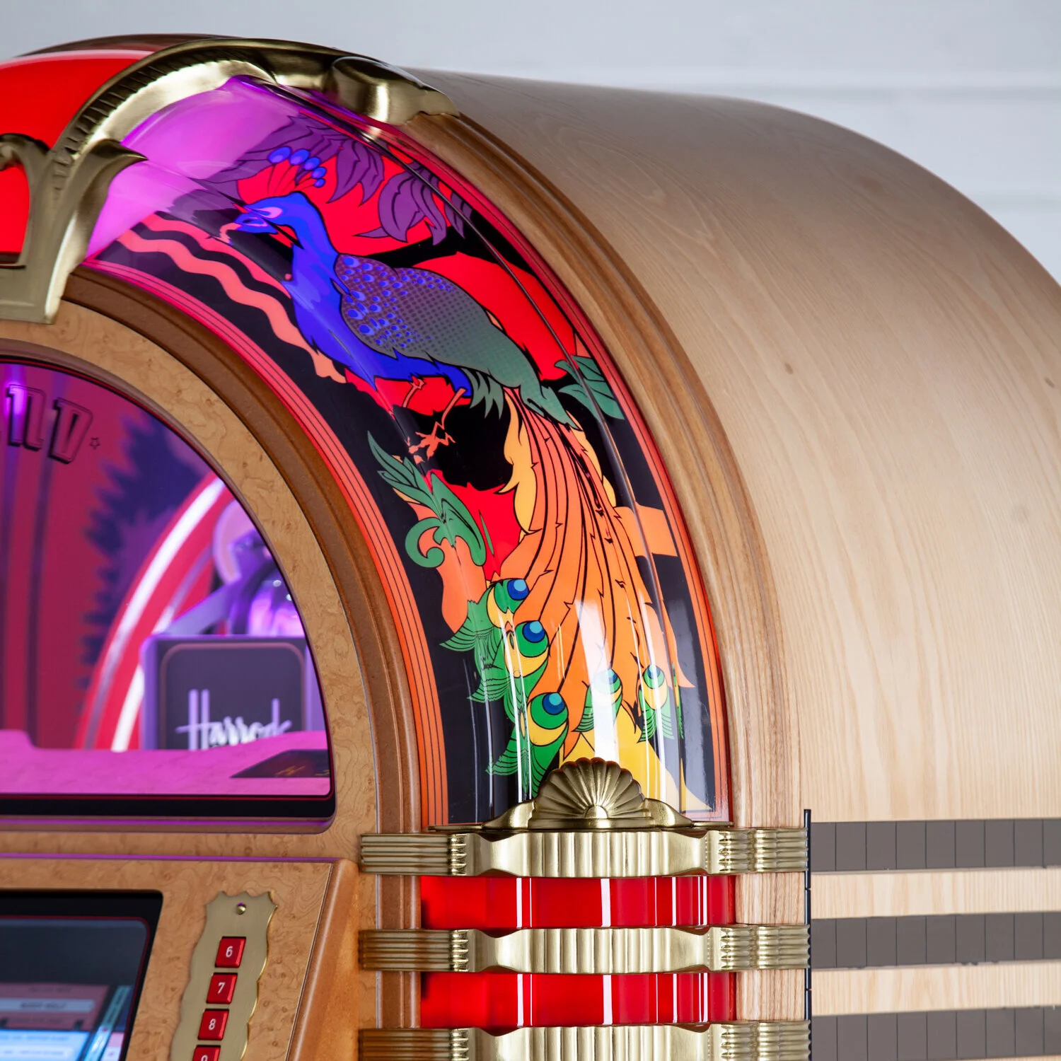 Mimaki UCJV Gives Sound Leisure’s Classic Jukeboxes A Creative And Manufacturing Edge