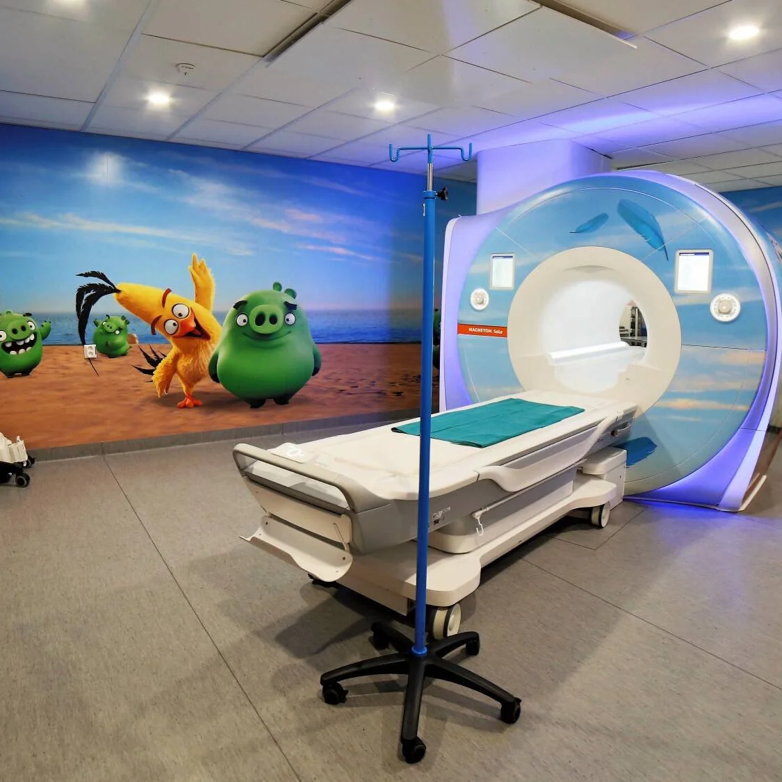 HP Finland Work With Rovio Entertainment To Print Angry Birds Wallpaper To Cheer Up Kids Before MRI In Oulu
