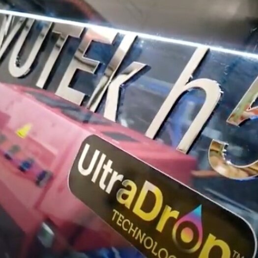 Chinese Print Businesses Go For World-Class Quality And Productivity With New EFI VUTEk® Printers 