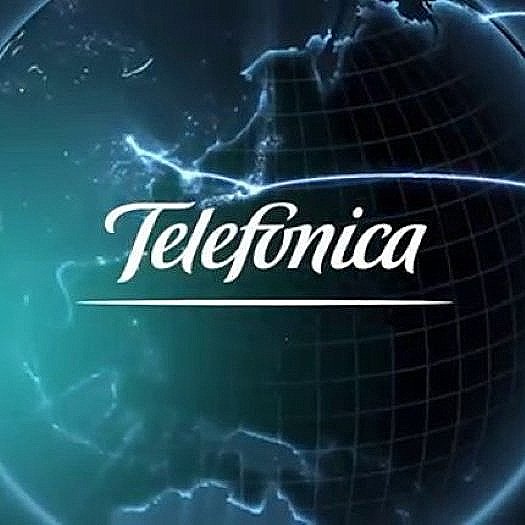 The Summa F1612 Flatbed Cutter Helps Montajes De Publicidad Deliver The Telefónica Spain Re-Brand On-Time And On-Budget 