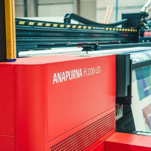 The New Anapurna H3200i LED Hybrid Printer Pairs Seamlessly With A Summa Cutter To Give Belgian Digital Printer Growth Space And Production Flow Optimisation