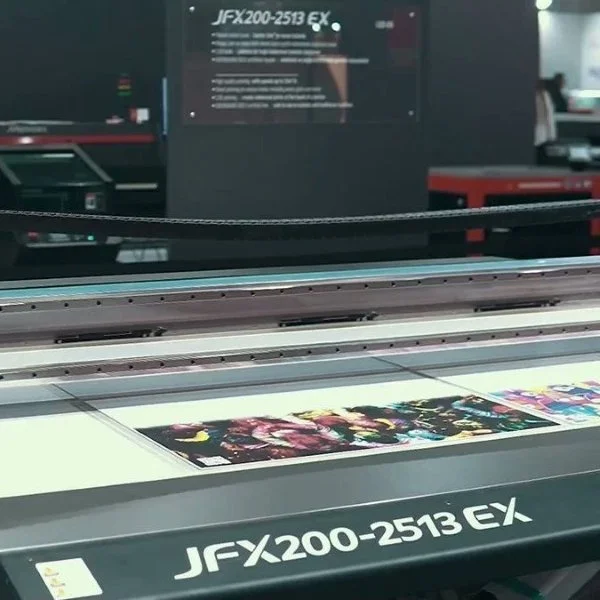Saica Pack Installs A Mimaki JFX200-2513 EX UV LED Flatbed Printer From CMYUK