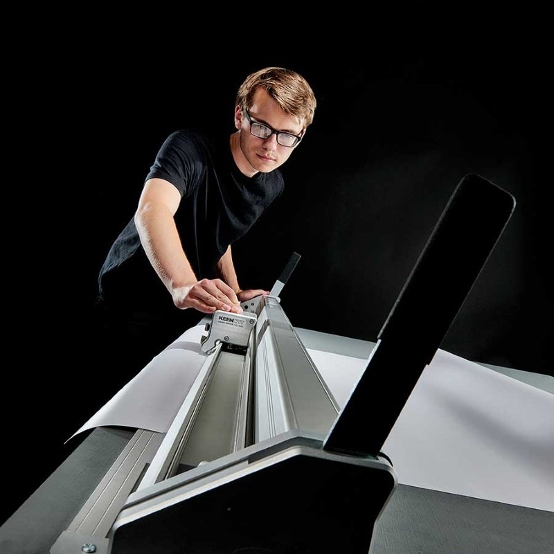 Keencut Features Its&nbsp; Evolution3 Lift &amp; Hover Technology For Precision Material Positioning