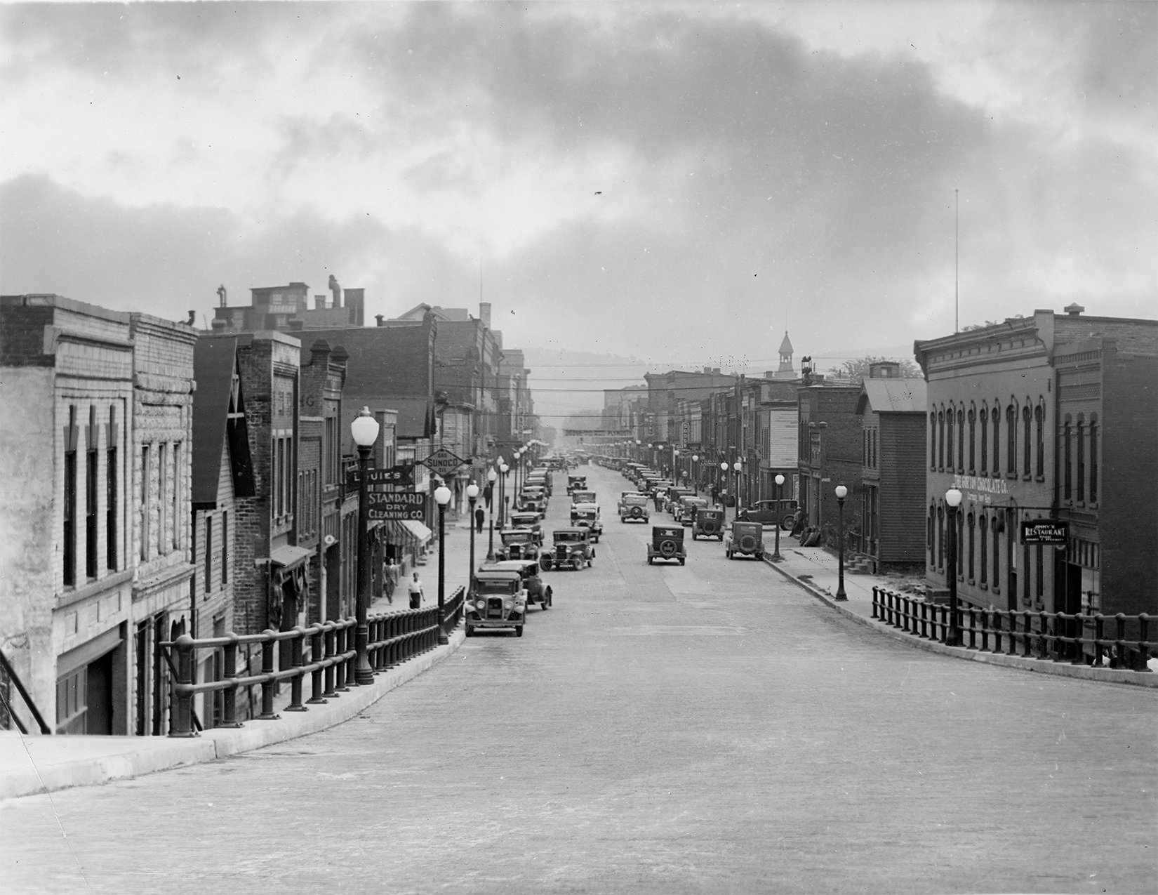 Market-Street_Looking-East_from-Top-of-Viaduct.jpg