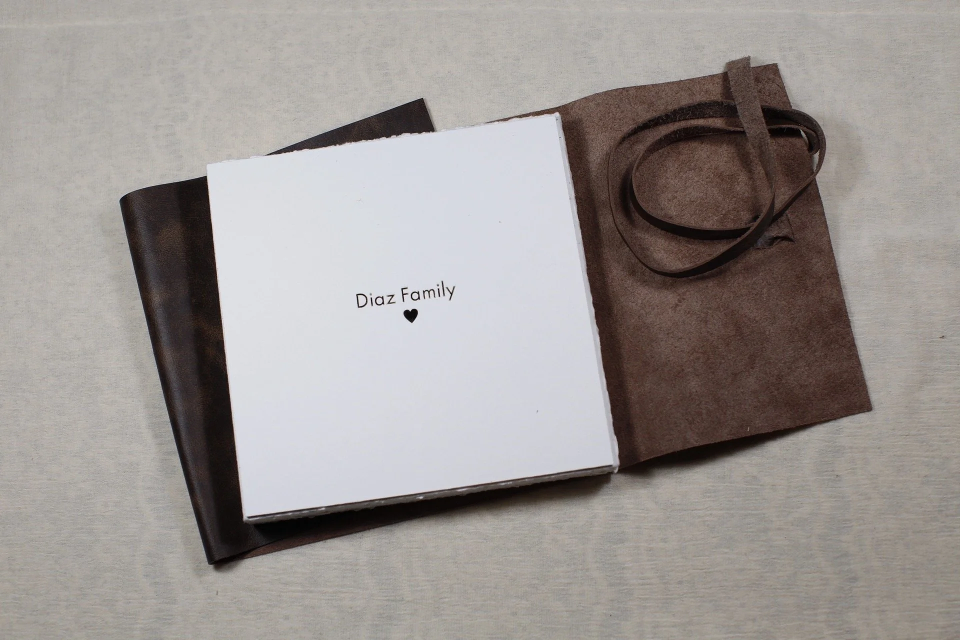 GYAROMI PRODUCT ARCHIVE VOL.1 フォトブック QtAlbums - Bespoke Heirlooms For Photographers — QT Albums