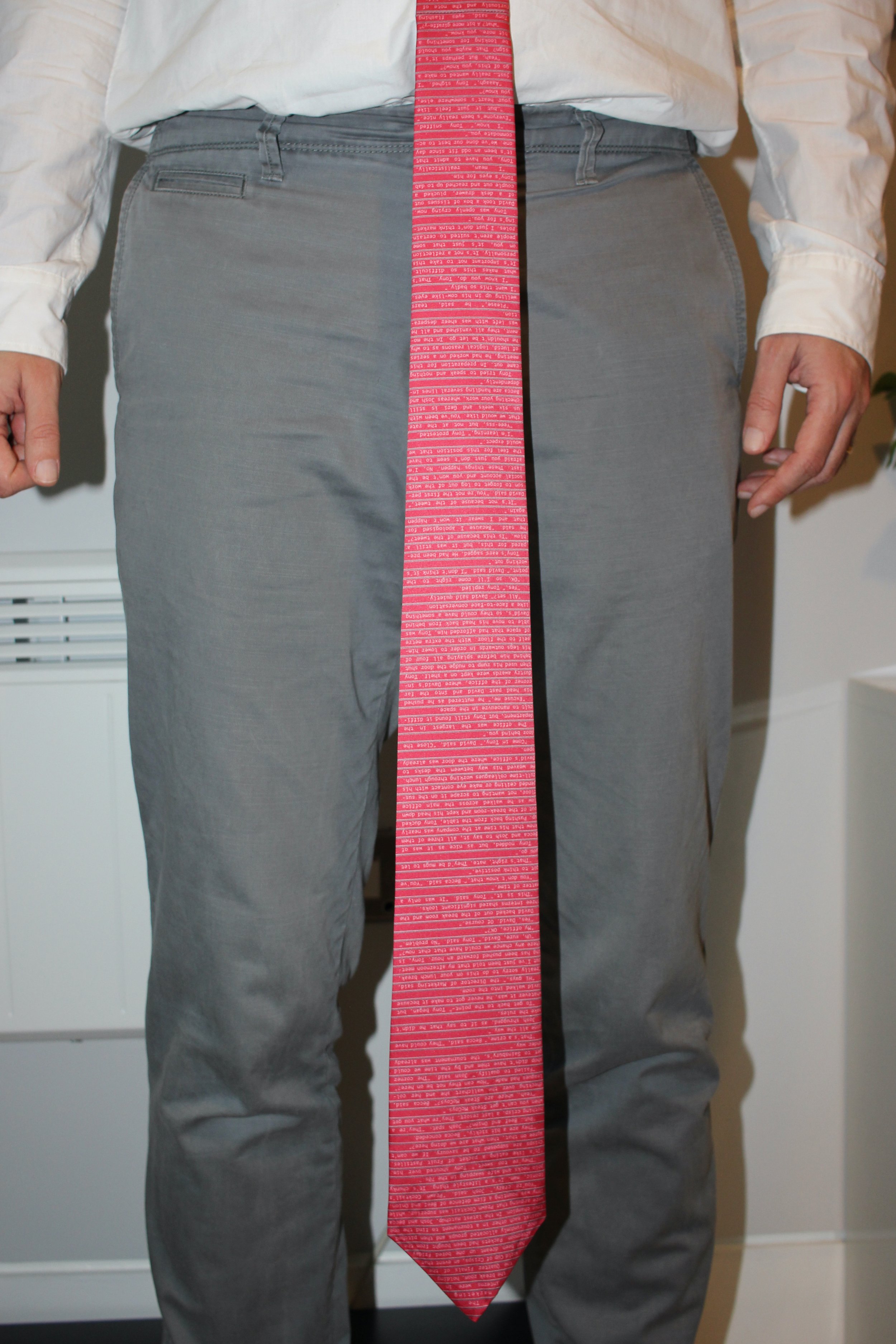 Tie worn by idiot (2)